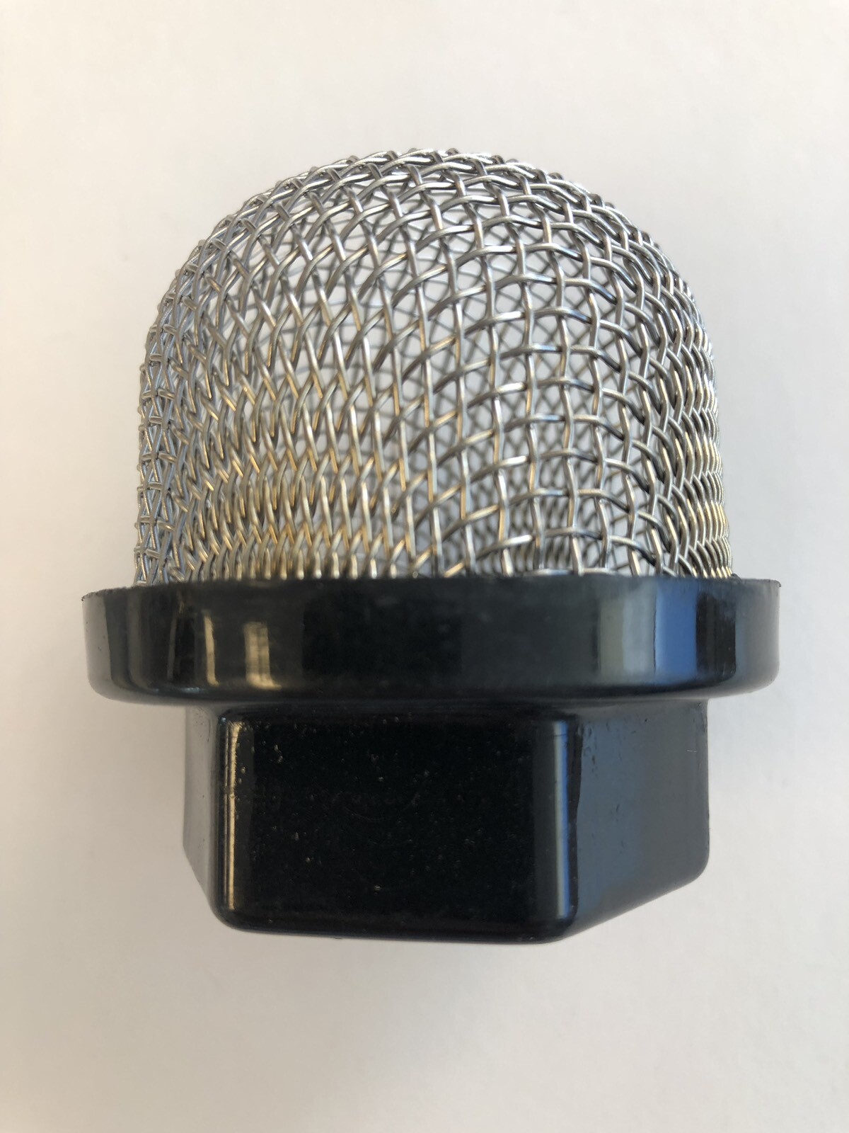 Titan 710-046 Large 10 Mesh Inlet Strainer - Genuine Titan.