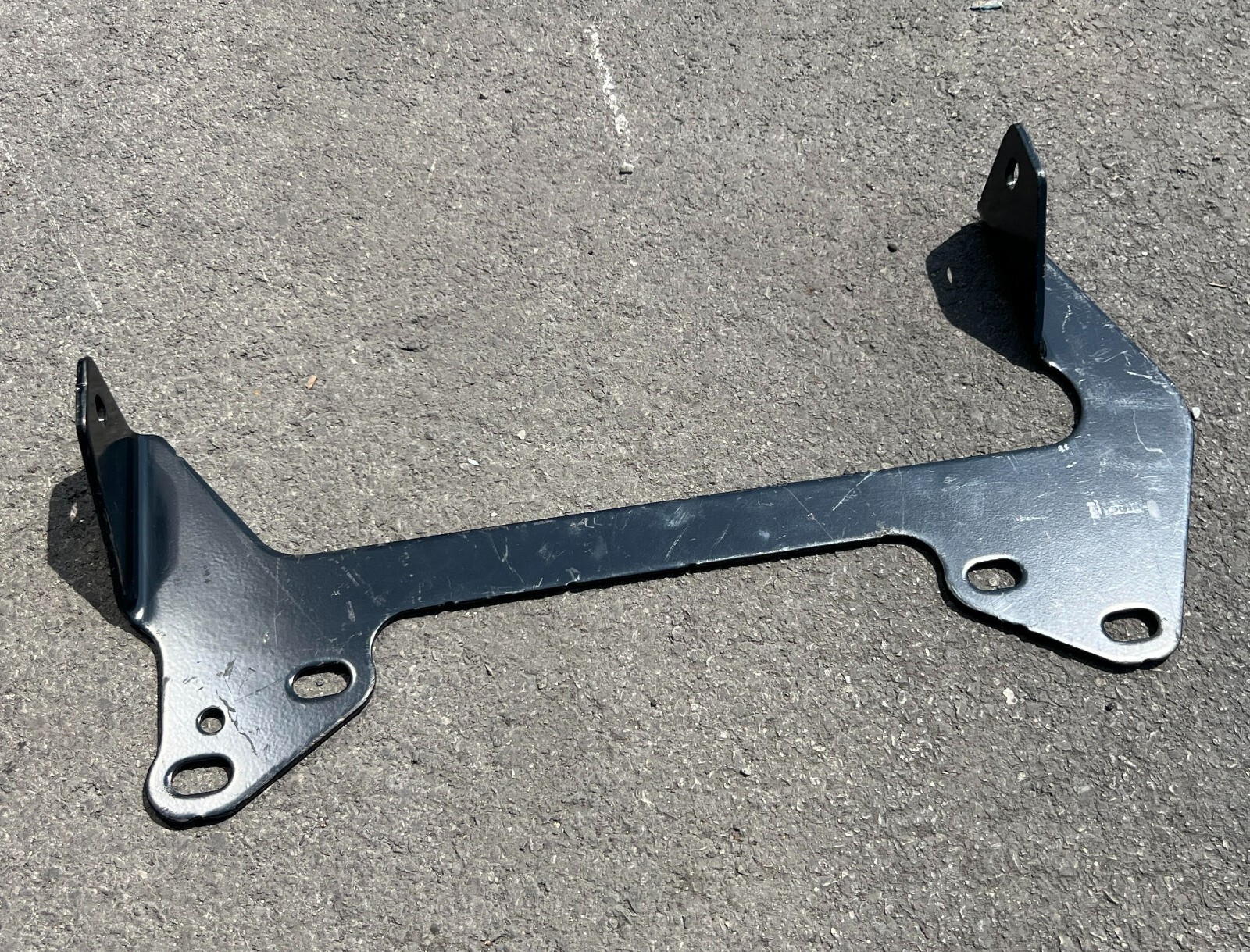 22-69119-000 Genuine Freightliner Step Support Fairing Bracket OEM - New