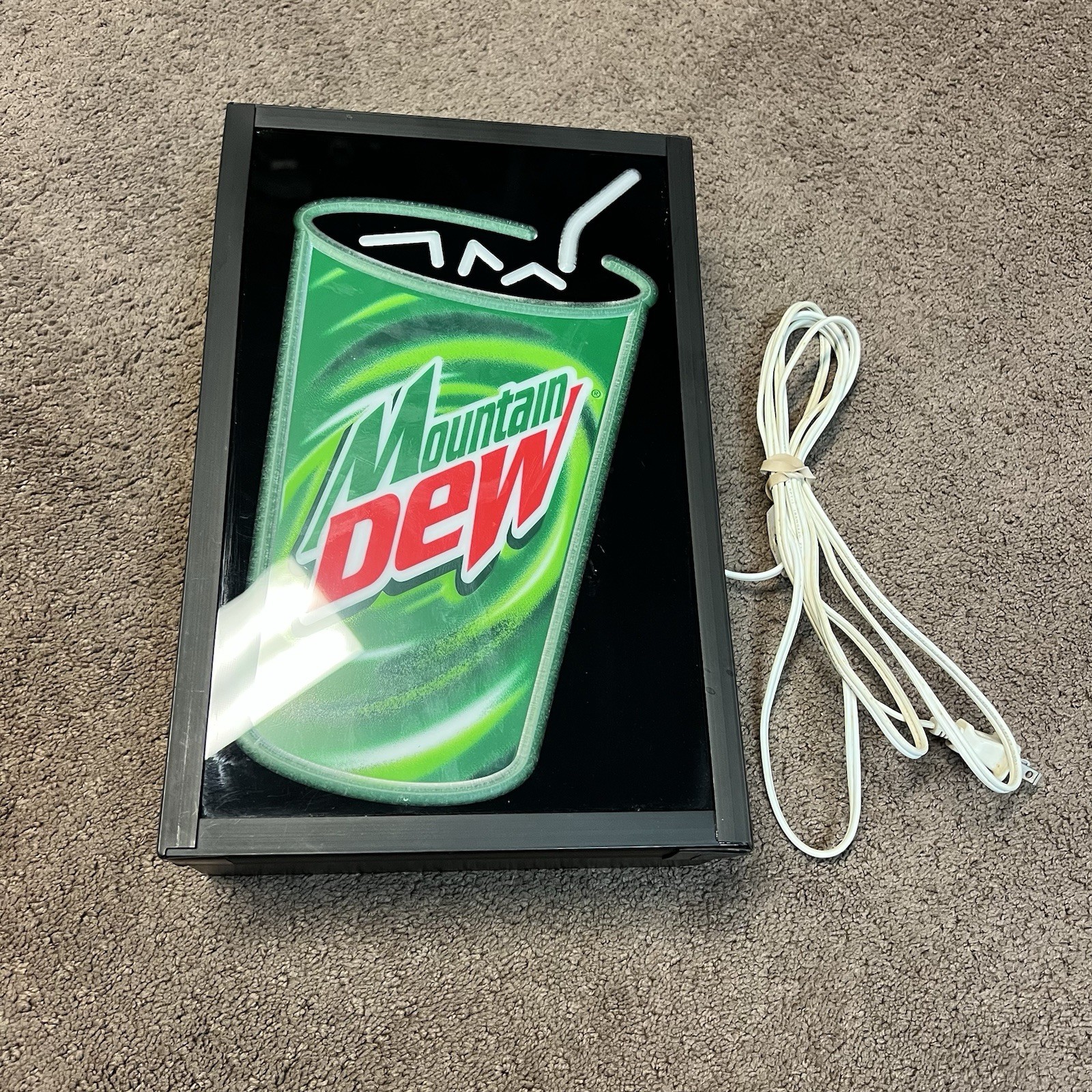 Vintage Mountain DEWHanging Light Up SignPepsi Co Soda PopNetwork Display READ!!