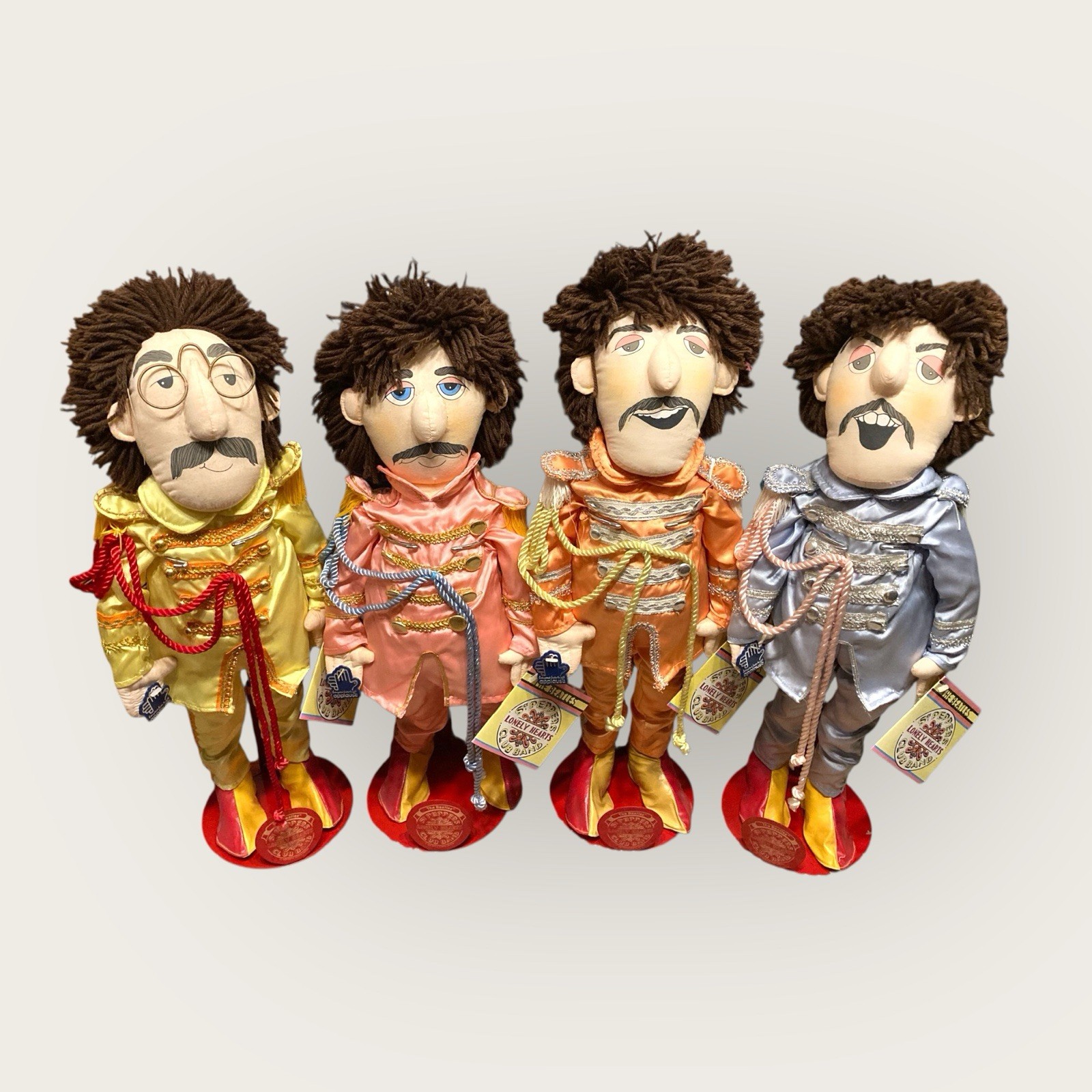 VINTAGE 1988 APPLAUSE THE BEATLES SGT PEPPERS LONELY HEARTS CLUB BAND DOLLS