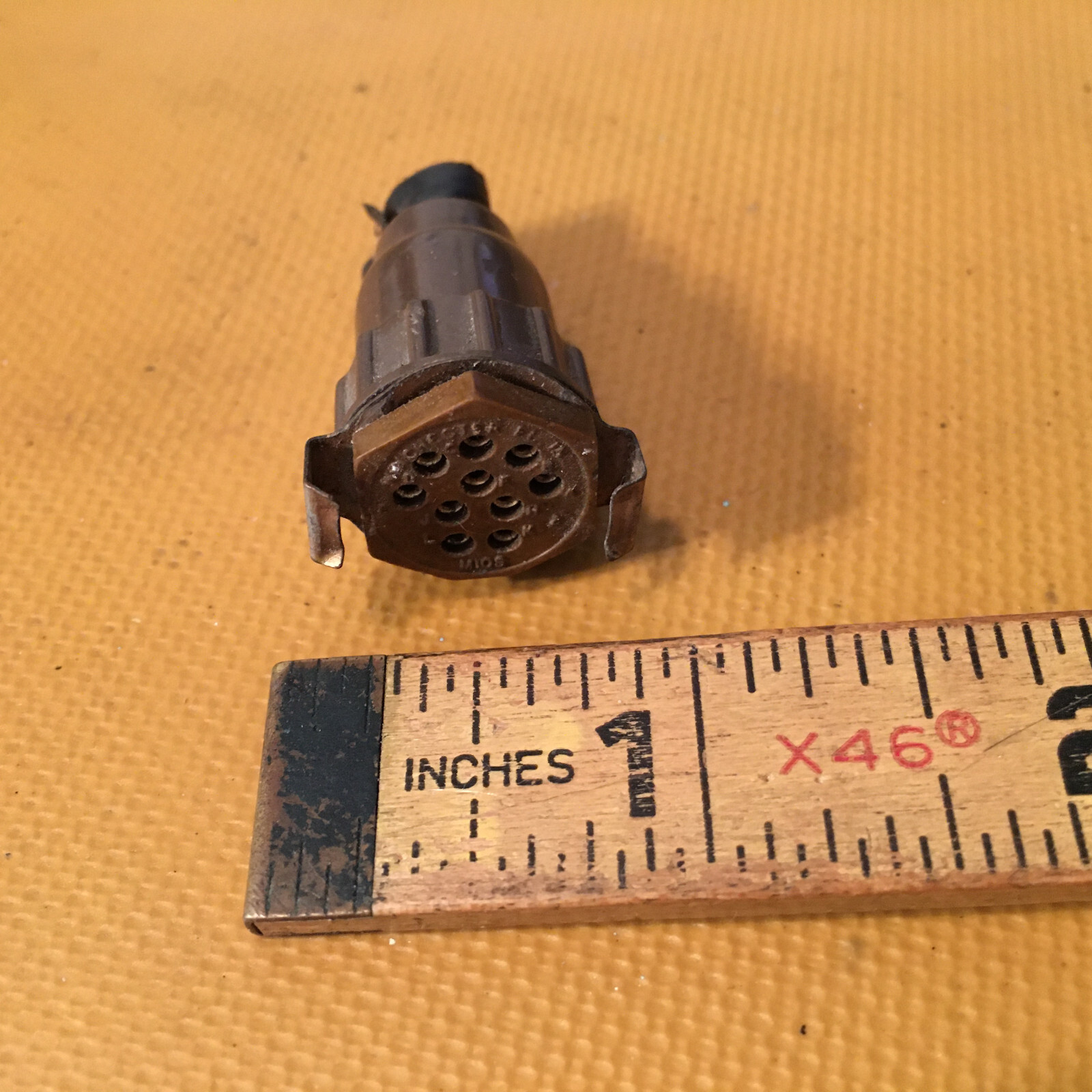 1 Winchester 10 pin Female Circular Connector