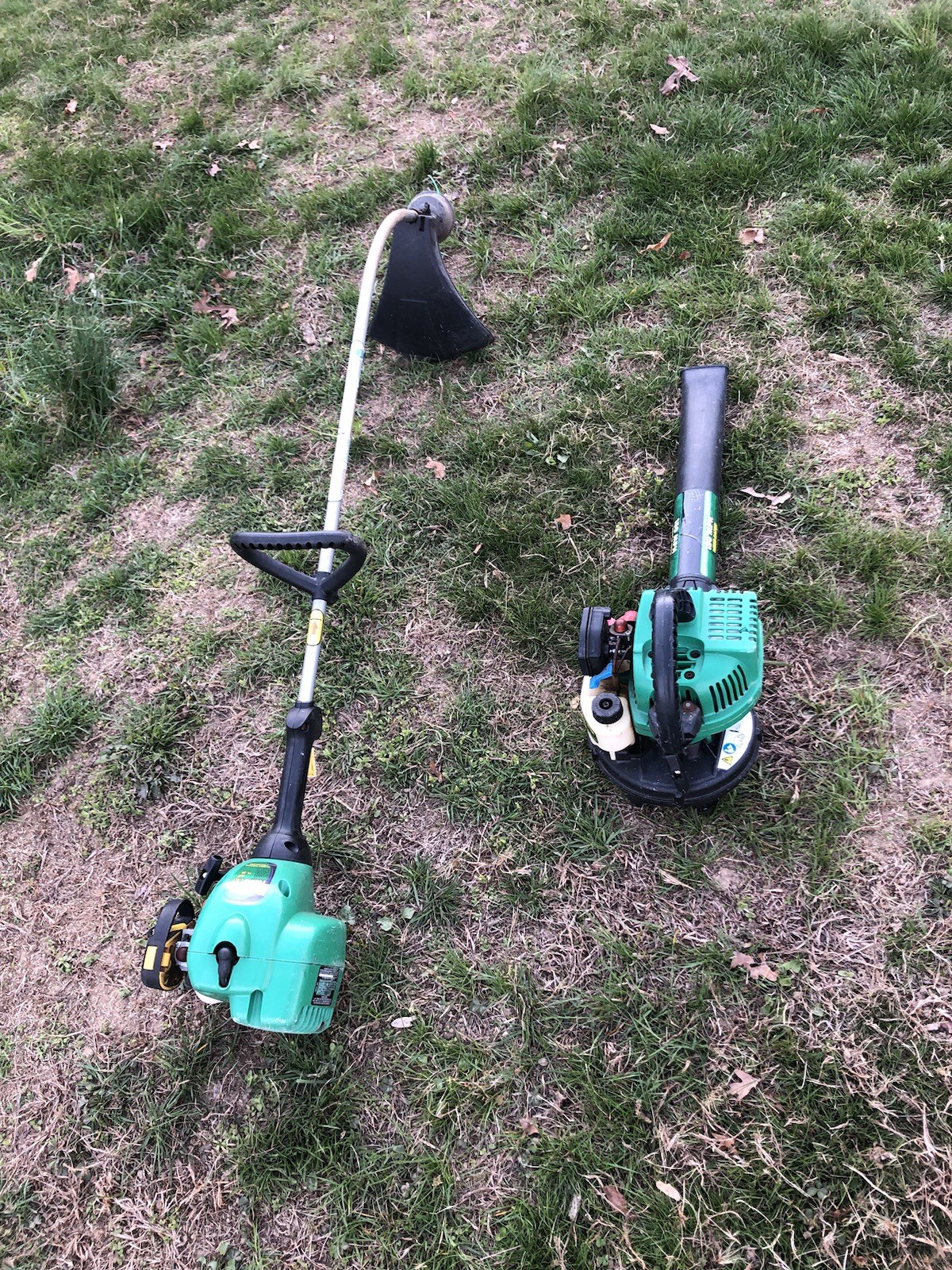 Weedwhacker & Leaf Blower ￼