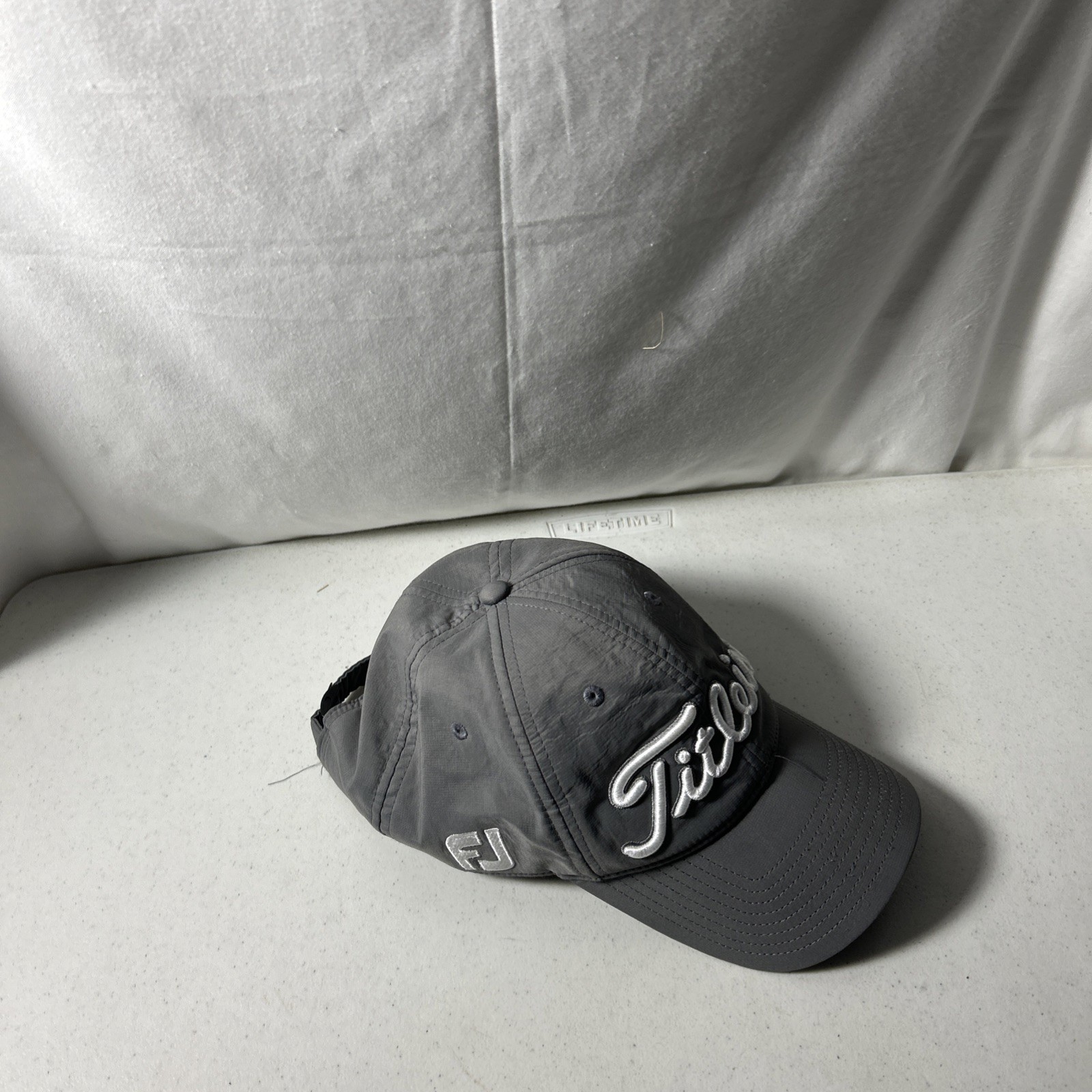 Titeist Footjoy Pro V1 Adjustable Strap Gray Hat