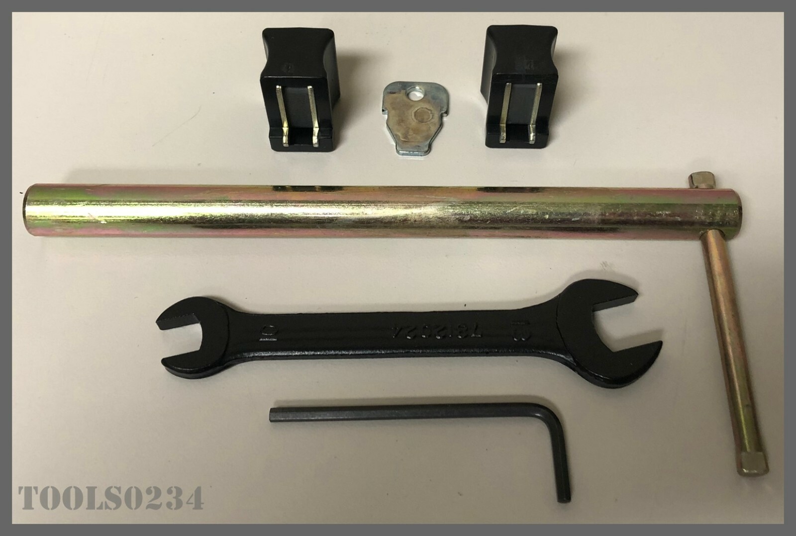 192009-7 Hitachi Miscellaneous Tool wrench Lot