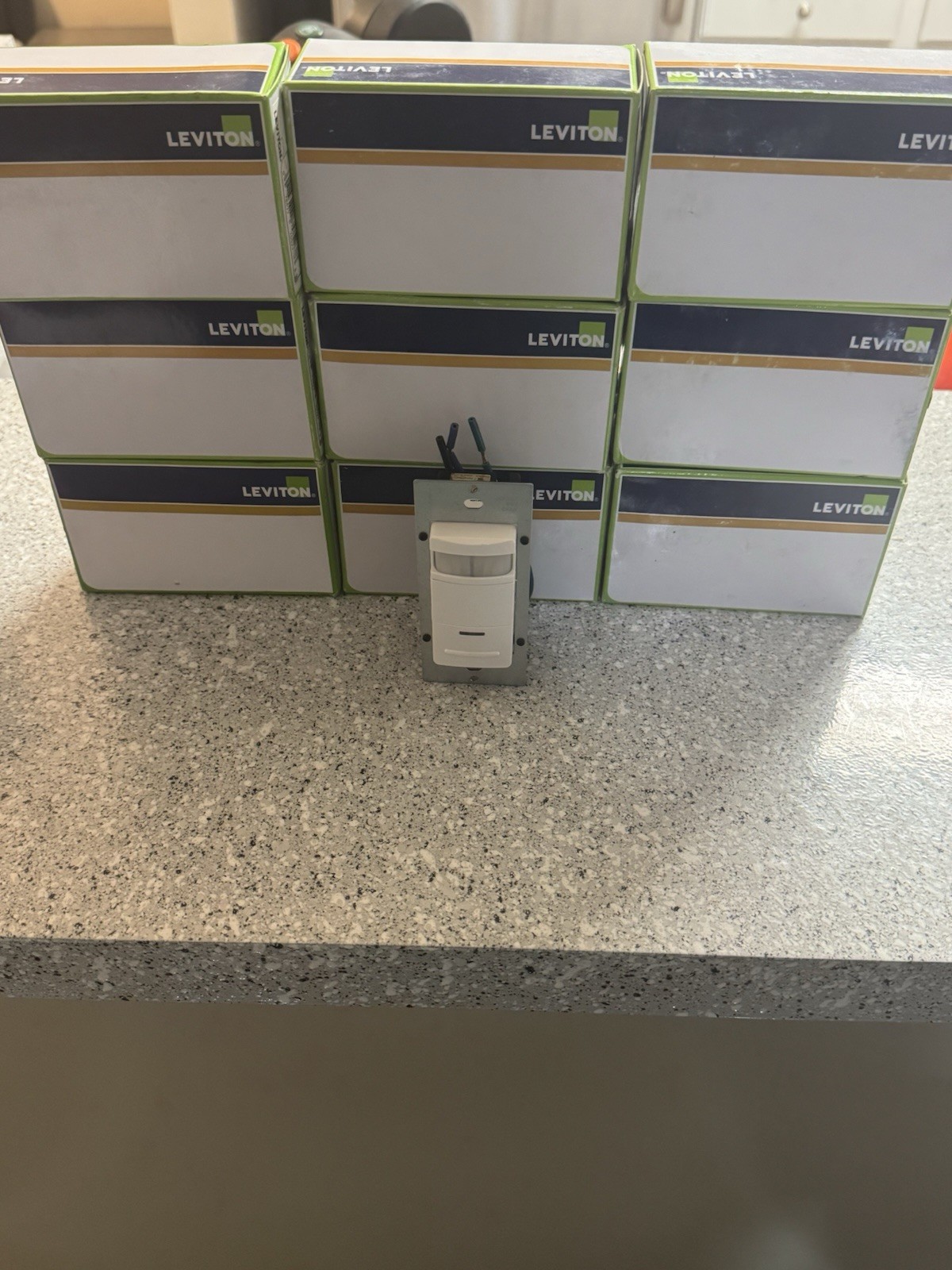 Leviton Motion Sensor Switch Atomic Beam Cop Cam White Wall-Mount