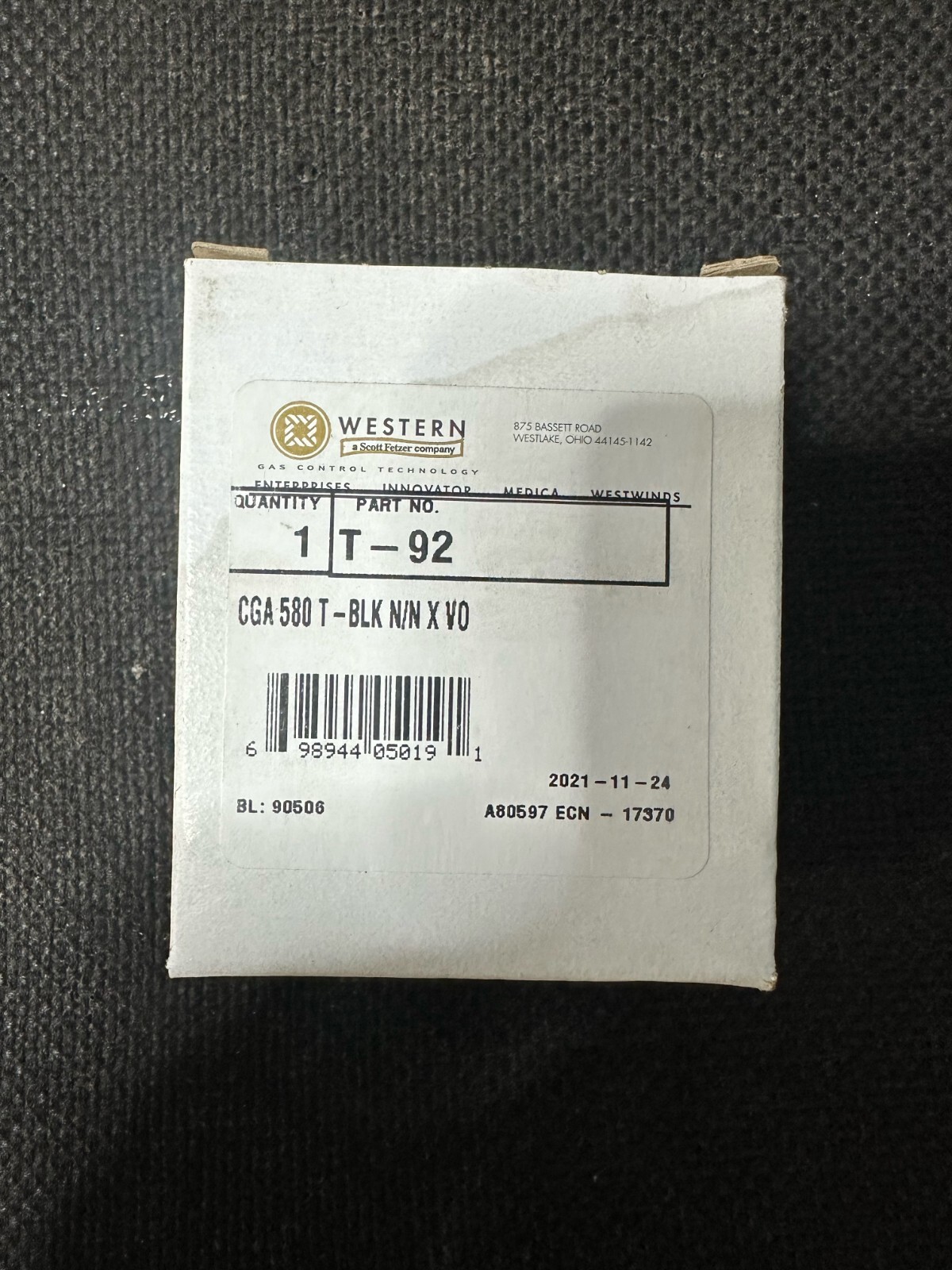 WESTERN ENTERPRISES COMPRESSED GAS FITTINGS T-92