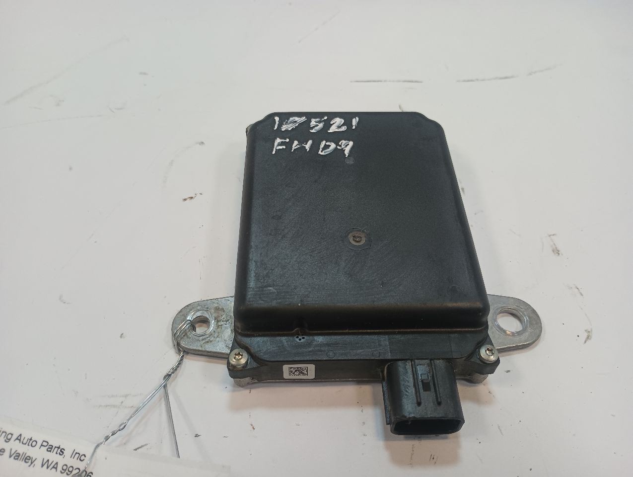 8816208021 Rear Radar Unit Blind Spot Alert From 201717 SIENNA  (12882954