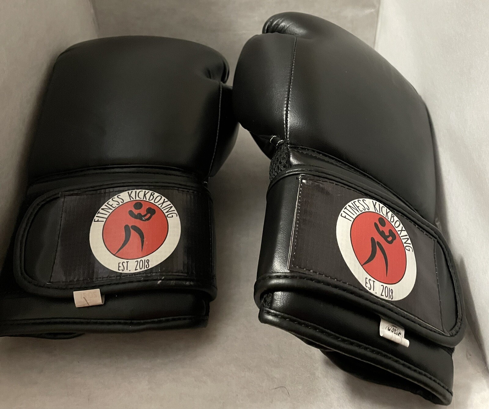 King Kickboxing Gloves 12oz. Training Fitness & Fighting Gently Used Excellent