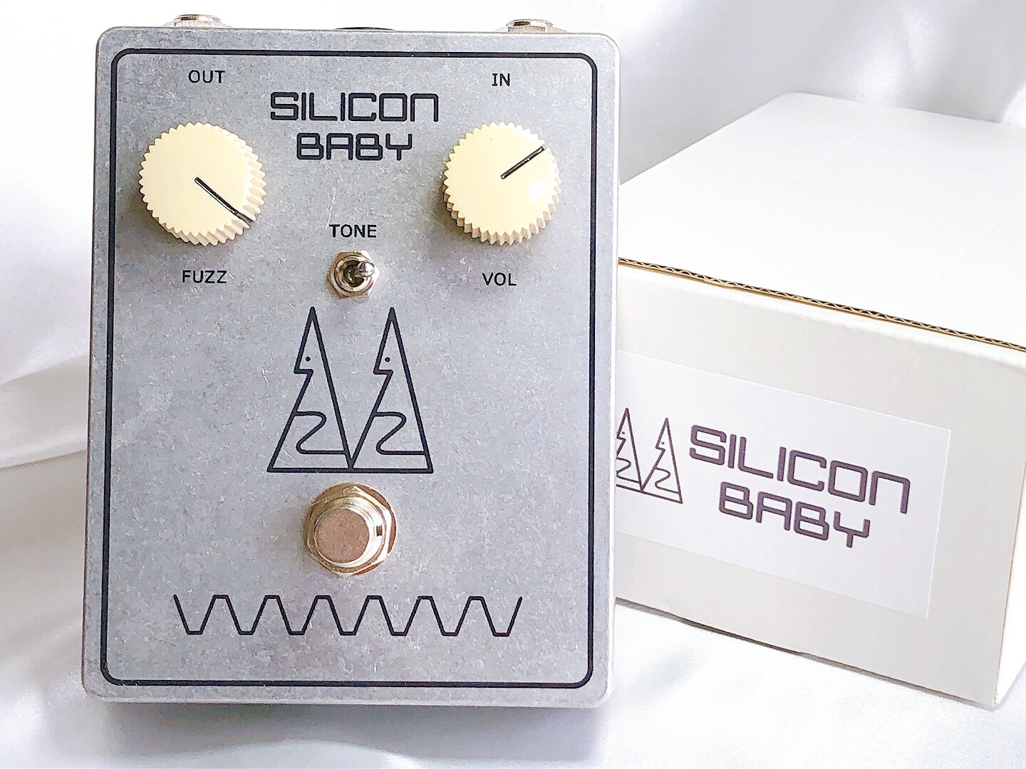 SILICON BABY Boutique Fuzz W/Box Guitar Effect pedal Made  in Japan Garage sound