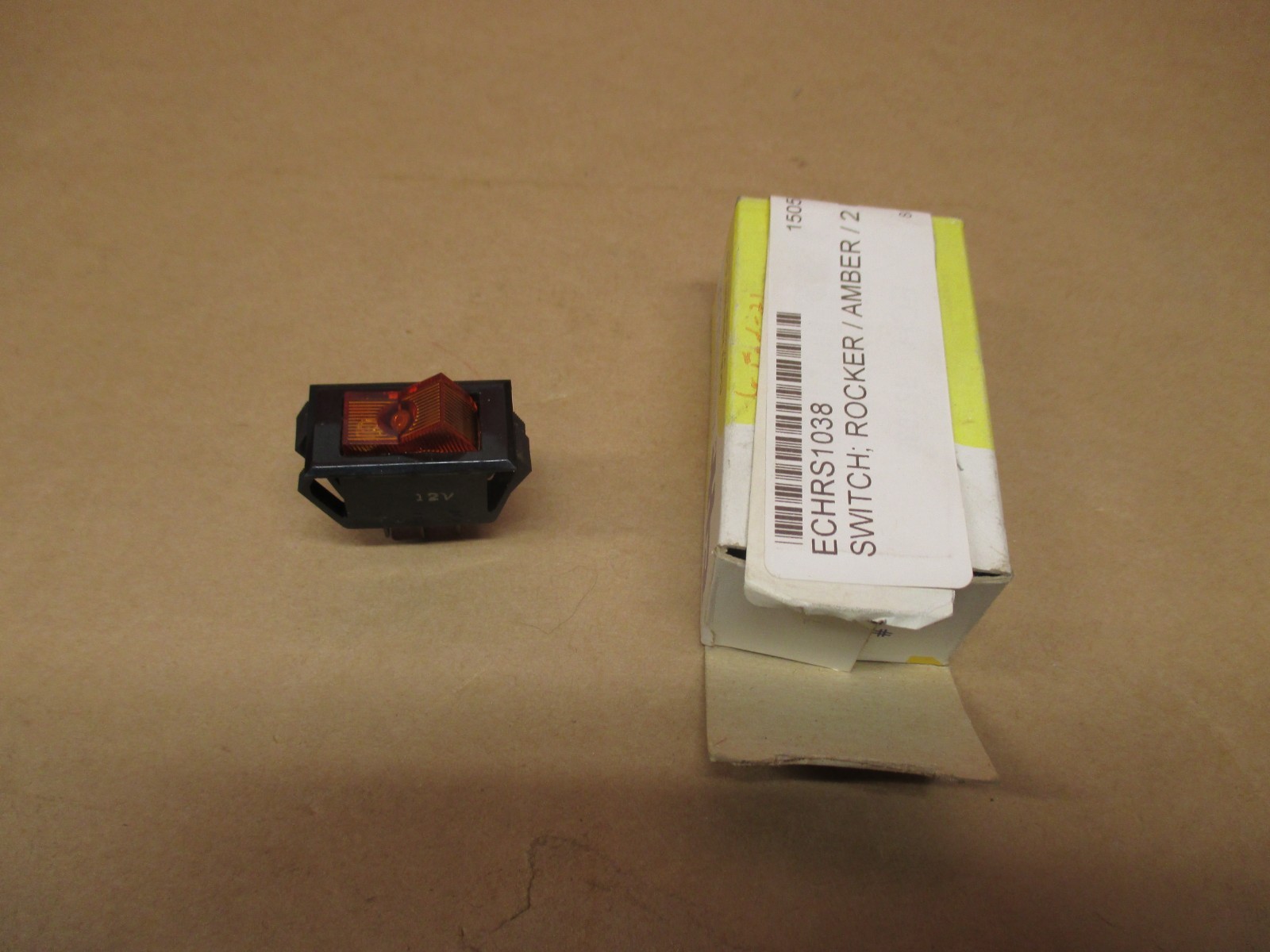 54003-01 COLE HERSEE AMBER ROCKER SWITCH 2 POSITION NEW