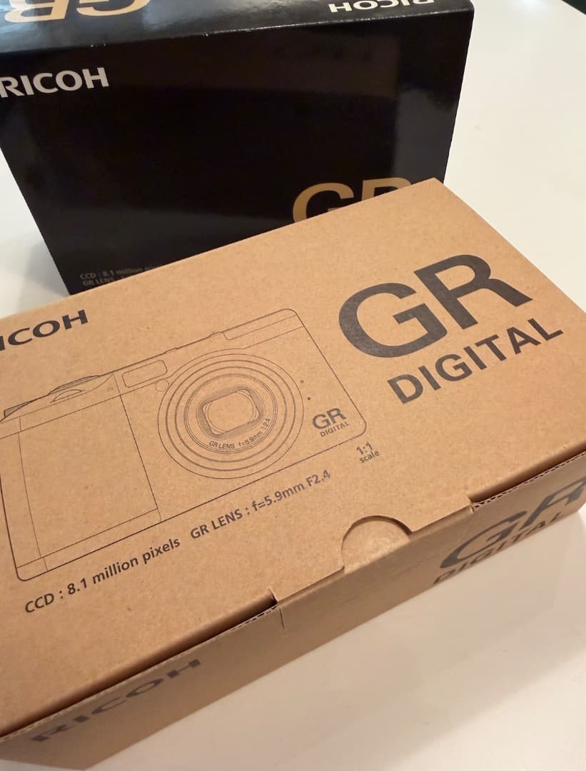 RICOH GR DIGITAL Console