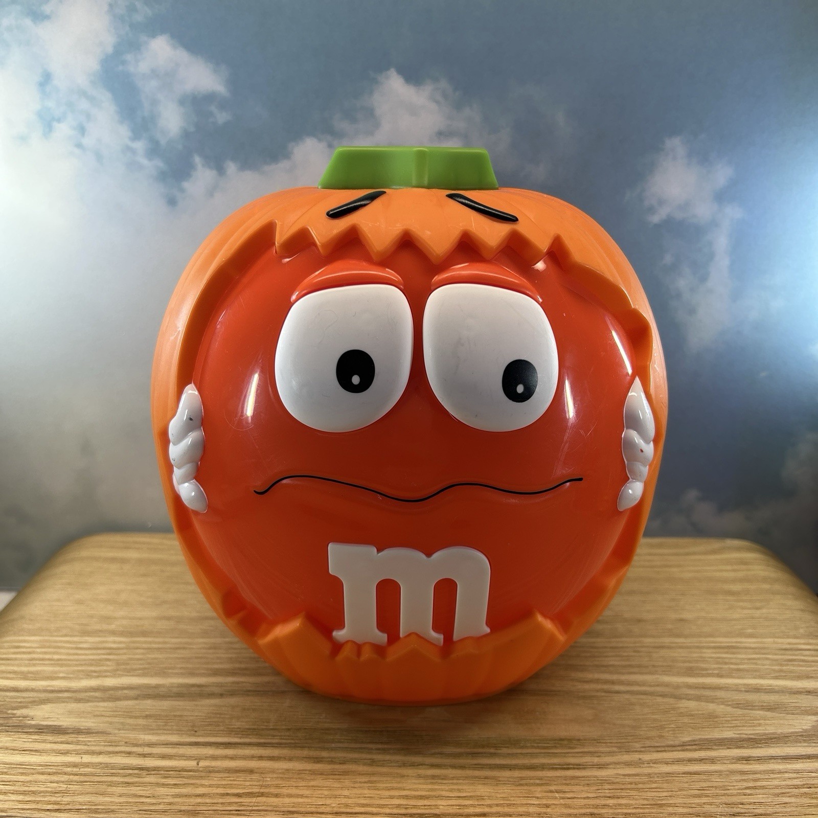 M&M’s Candy Orange Halloween Pumpkin Plastic Candy Dish Bowl Bucket