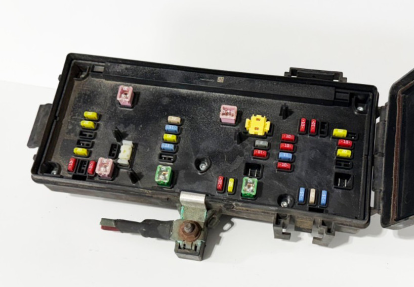 2008 Dodge RAM TIPM Fuse Box 68028003