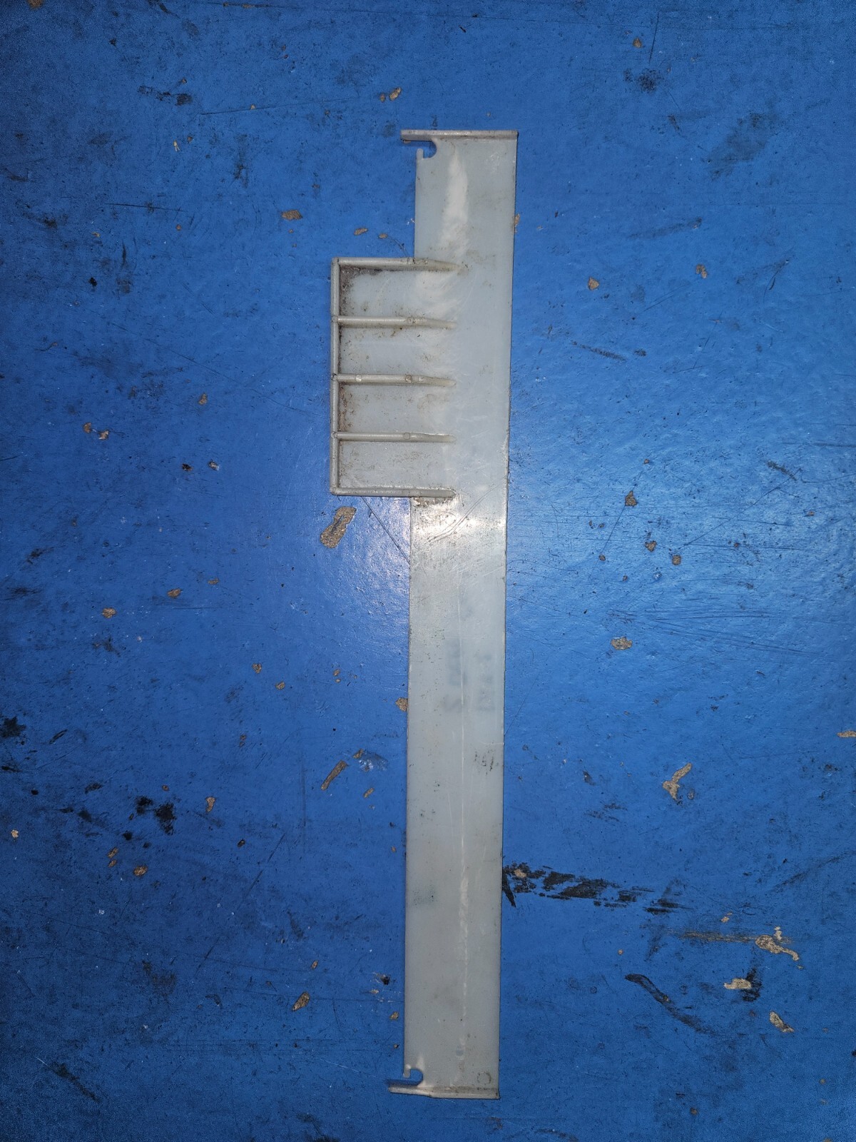 Dixie Narco Single Column 2 Deep White Plastic Can Shim fits 276, 368, 440,