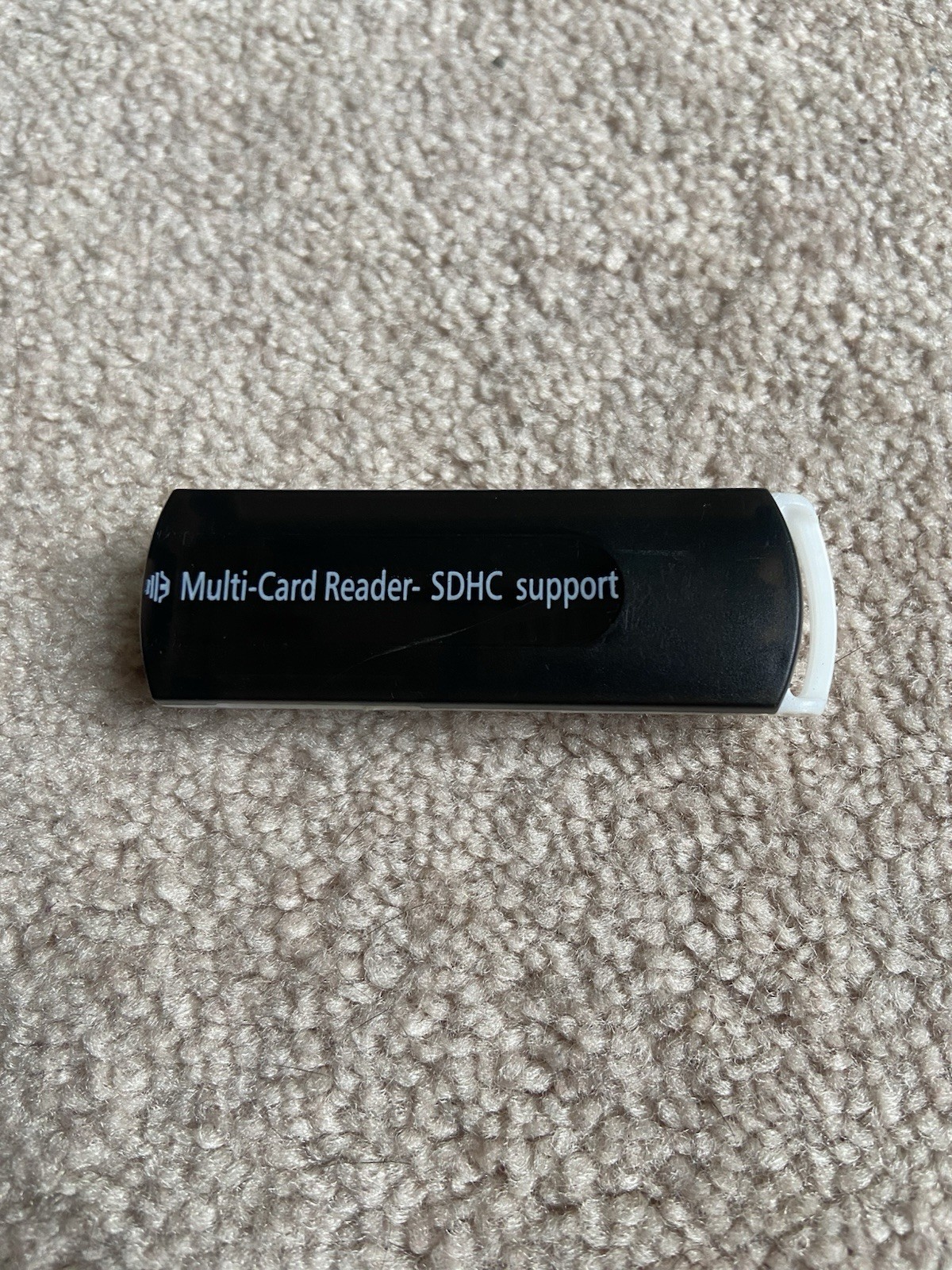 USB Multi-Card Reader SD/SDHC/MicroSD/MiniSD/Memory Stick + 8GB SDHC