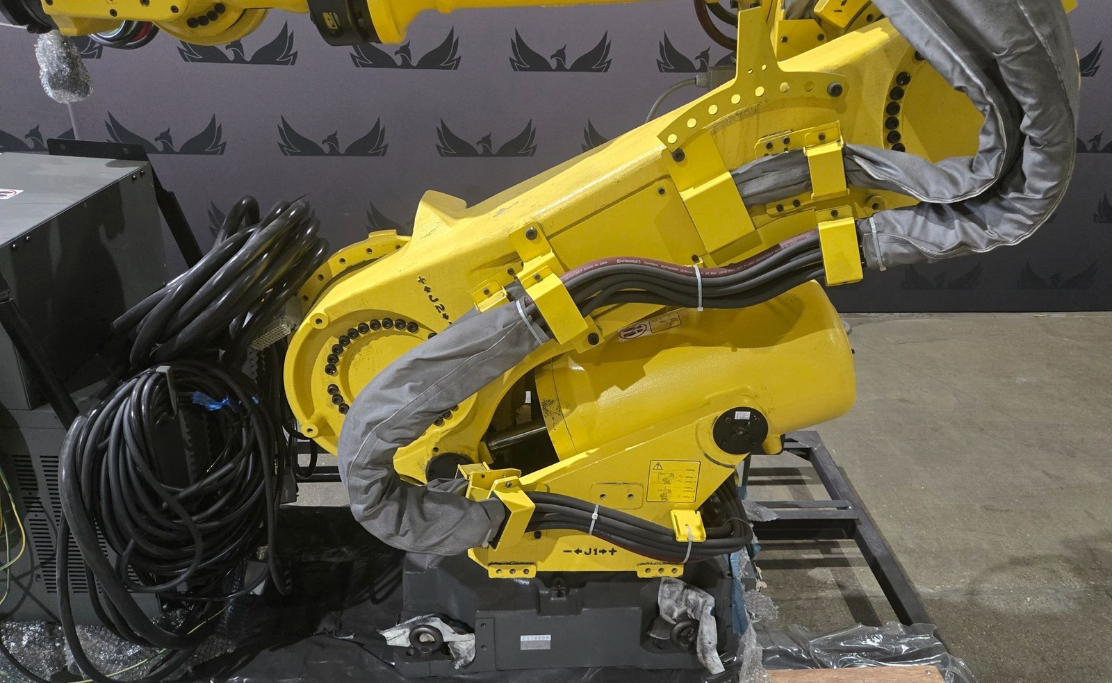 FANUC R-2000iB/210F Robot with R-30iB Controller NEW