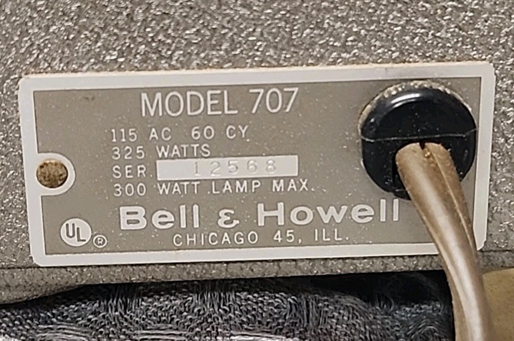 Bell & Howell Headliner Model 707 slide Projector Light Works Great Condition