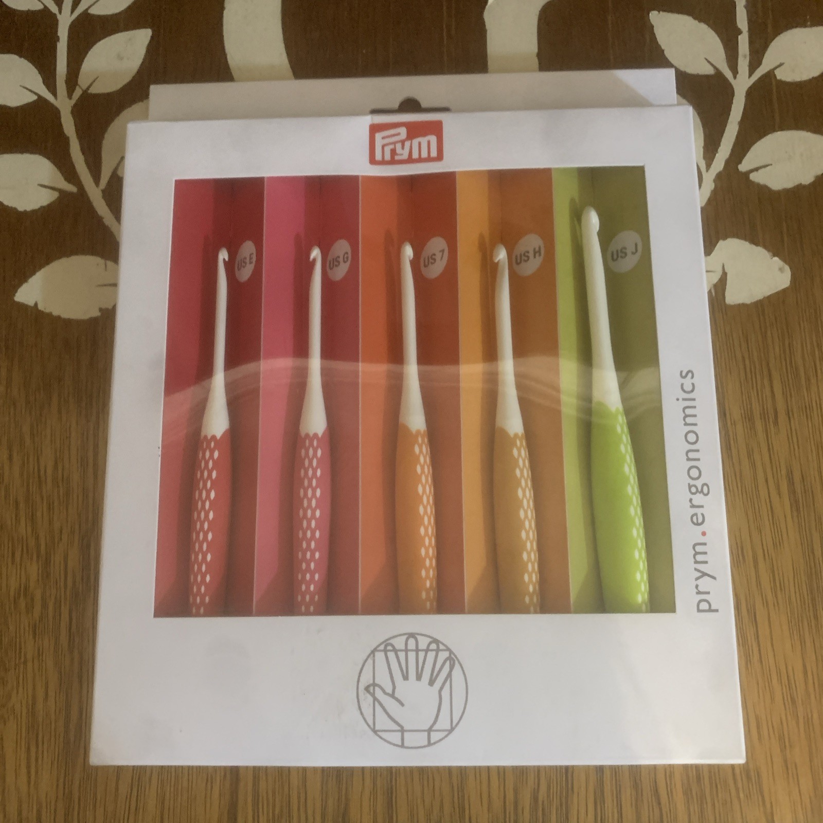 PRYM CONSUMER USA (57182) Ergonomic Crochet Hook Set - E, G, 7, H, J - 5 PC