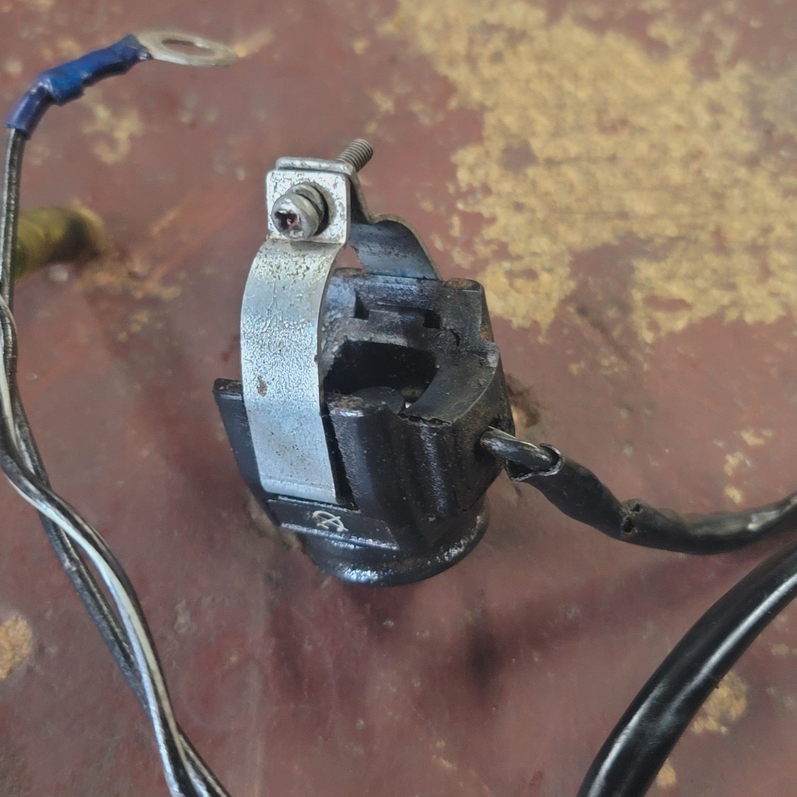 2010 KTM 530 EXC OEM KILL OFF SWITCH BUTTON B4515