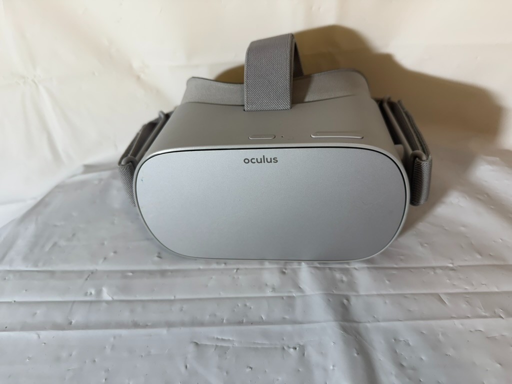 Oculus Go 32GB Standalone Virtual Reality Headset Gray MH-A32 - 2B