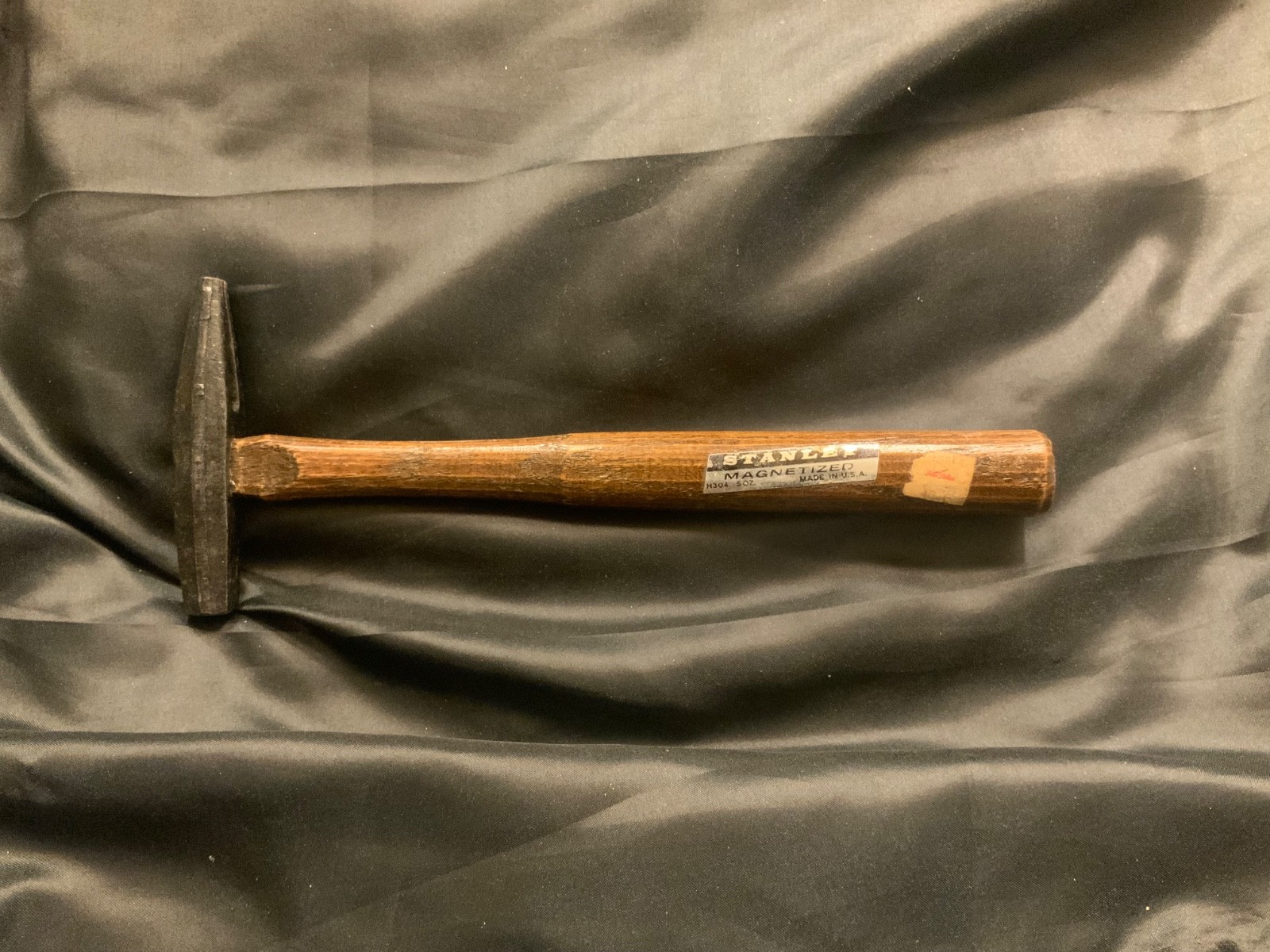 Vintage Stanley H304 Magnetized 5 oz Tack Upholstery Hammer USA w/orig. stickers