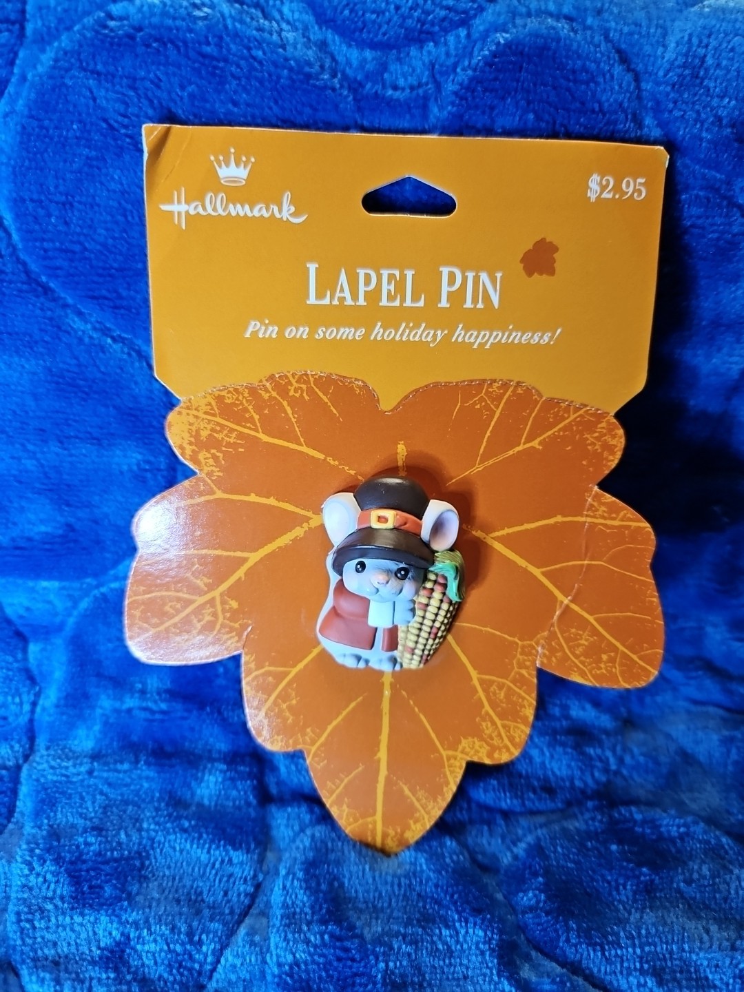 Collectible Thankgiving Hallmark Lapel Pin- Pilgrim Mouse