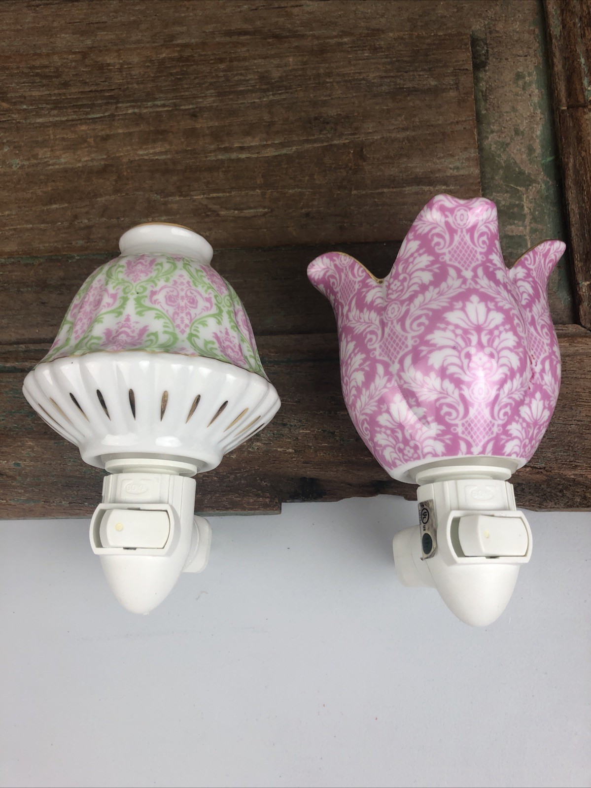 Sorelle Lot 2 Porcelain Gold Trimmed Floral Night Light  Nightlight Tulip