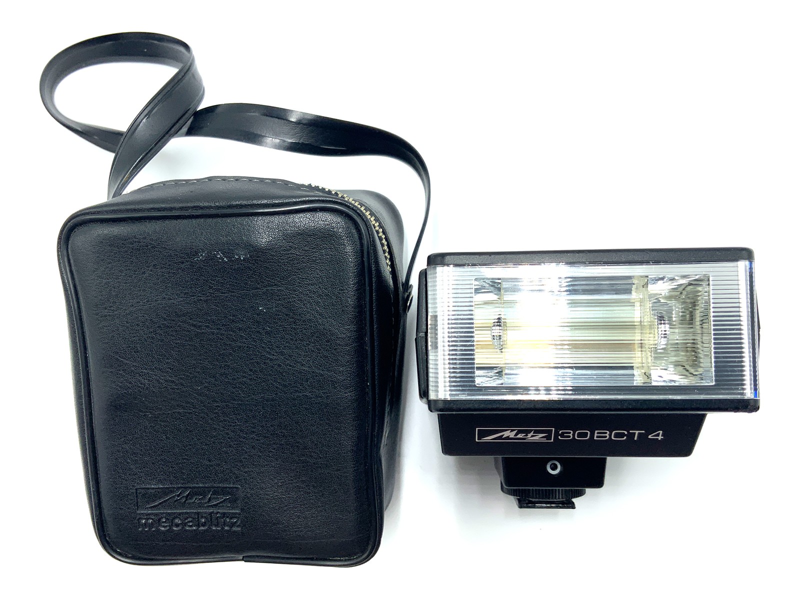 Metz 30 BCT 4 Flash Gun With Bag Universal Mid-Contact Camera Flash