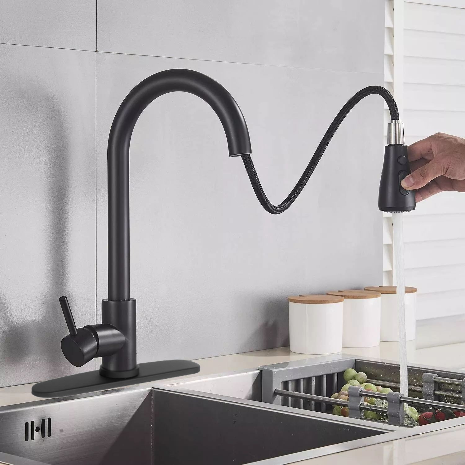 Matte Black Kitchen Sink Faucet Single Handle Swivel Pull Down Sprayer Mixer