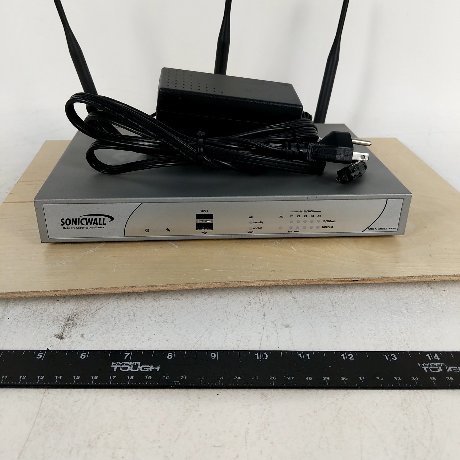 SonicWall NSA 250M Wireless-N Network Security Appliance Firewall + AC Adapter