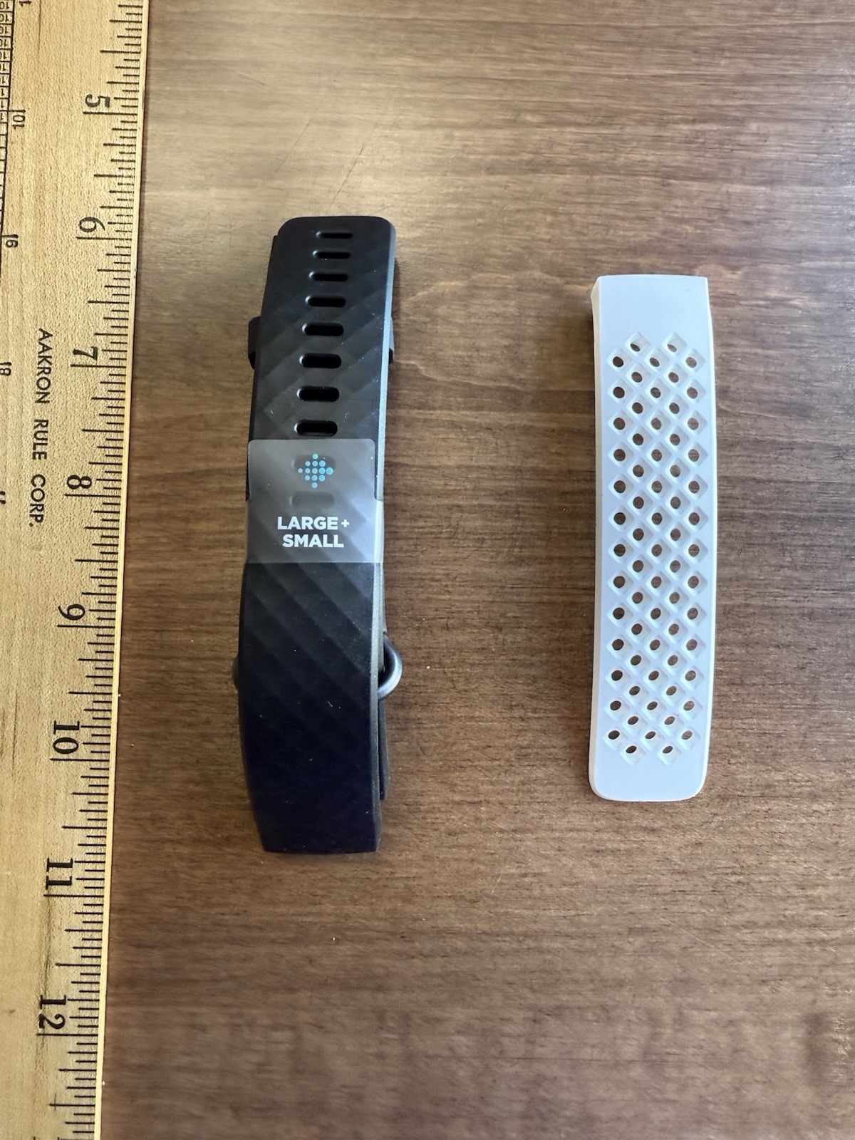 Genuine OEM Fitbit Charge 3  Accessory Band Classic Black  Small / Large