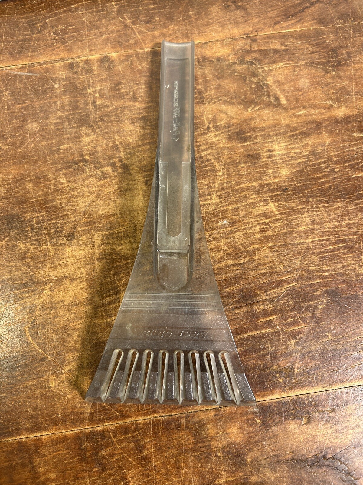 Vintage 1970s 80s  Ice Scraper "Bear Claw"  10x4"