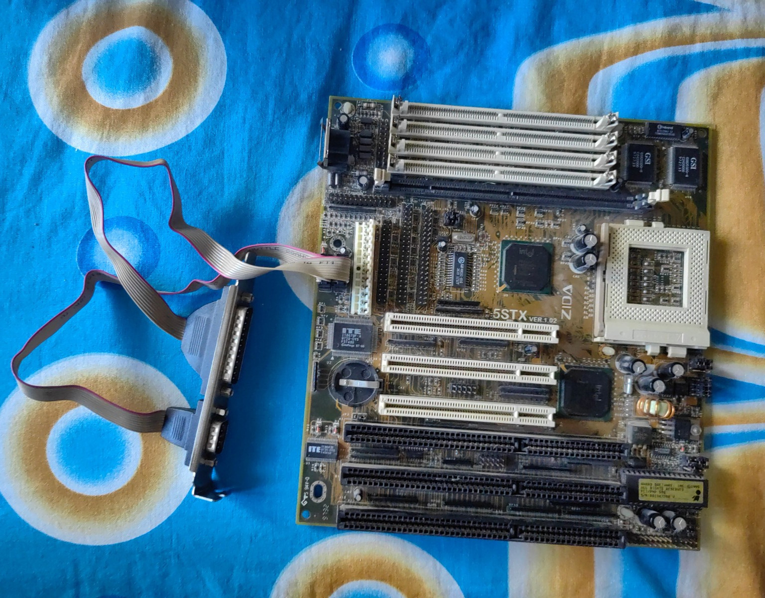 Zida 5STX Rev. 1.02 socket 7 motherboard