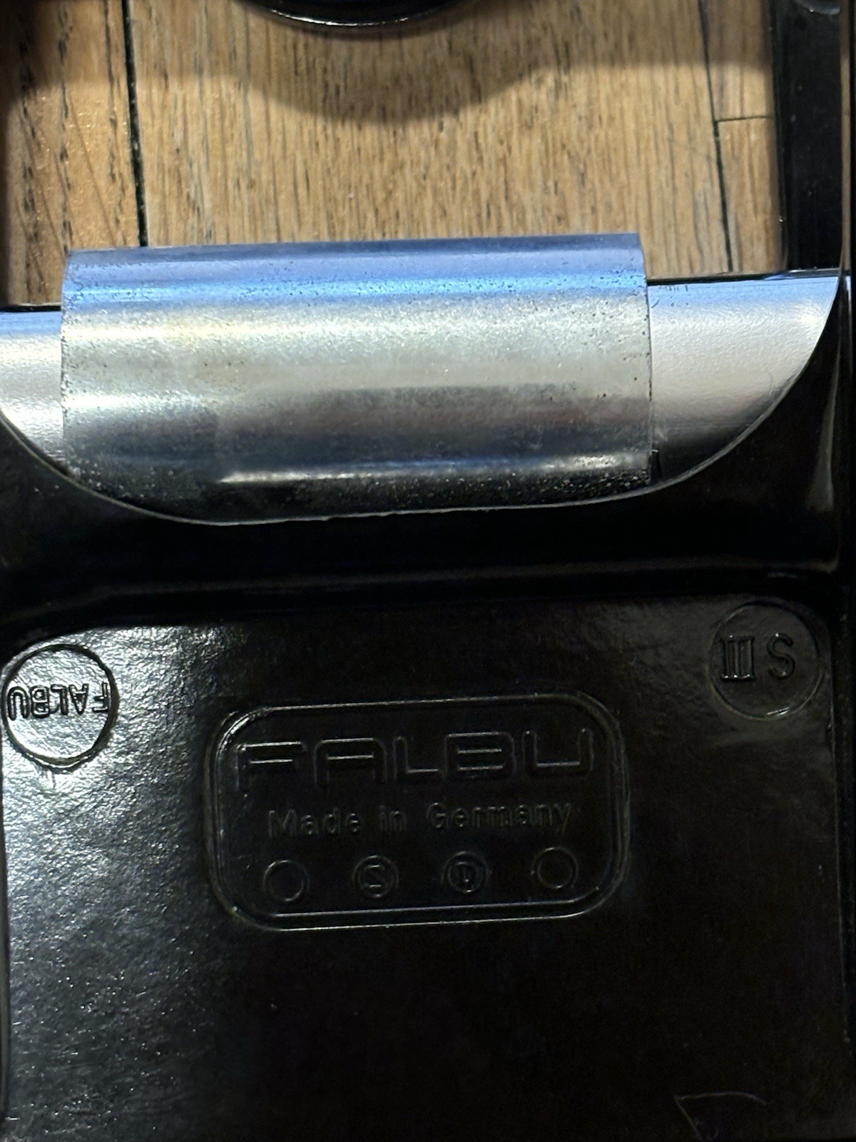 Falbu Tie Press