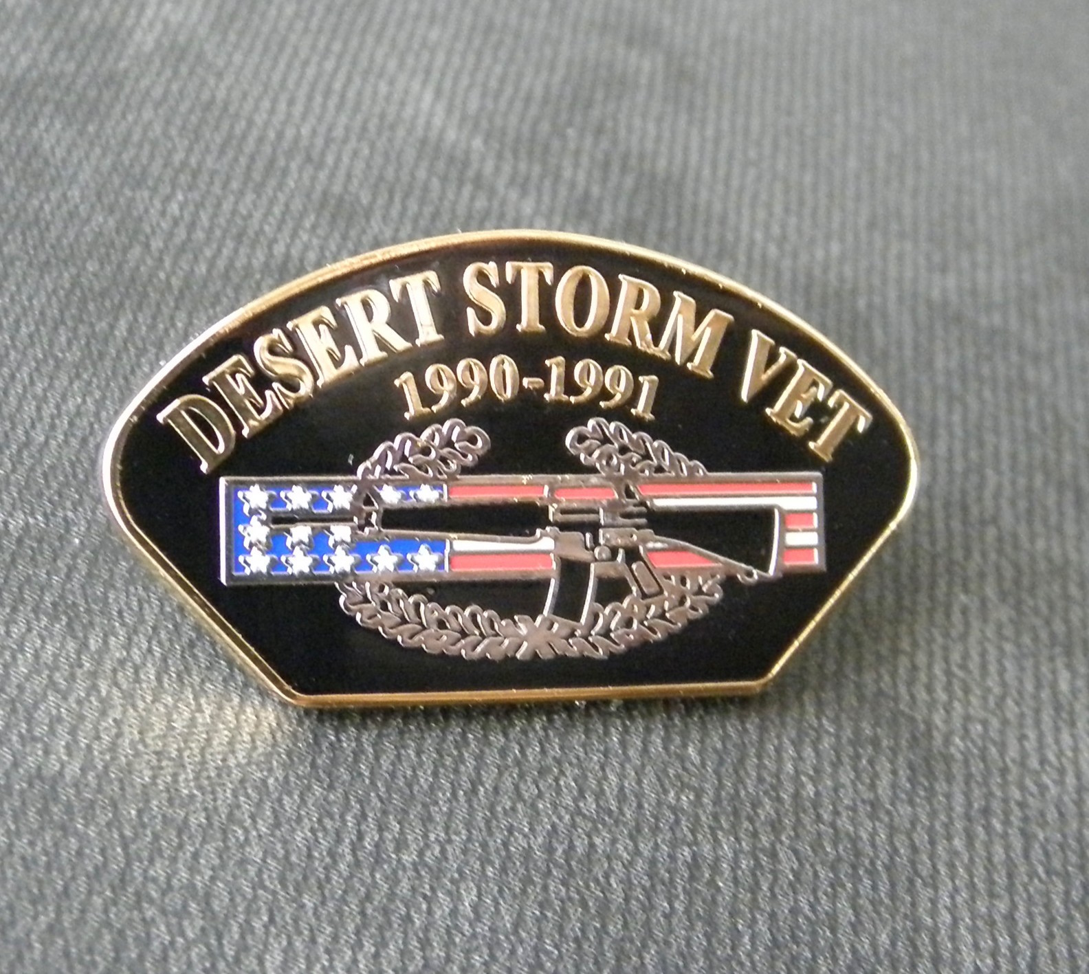 Operation Desert Storm Gulf War Veteran Combat Vet USA Lapel Pin Badge 1.2 inch