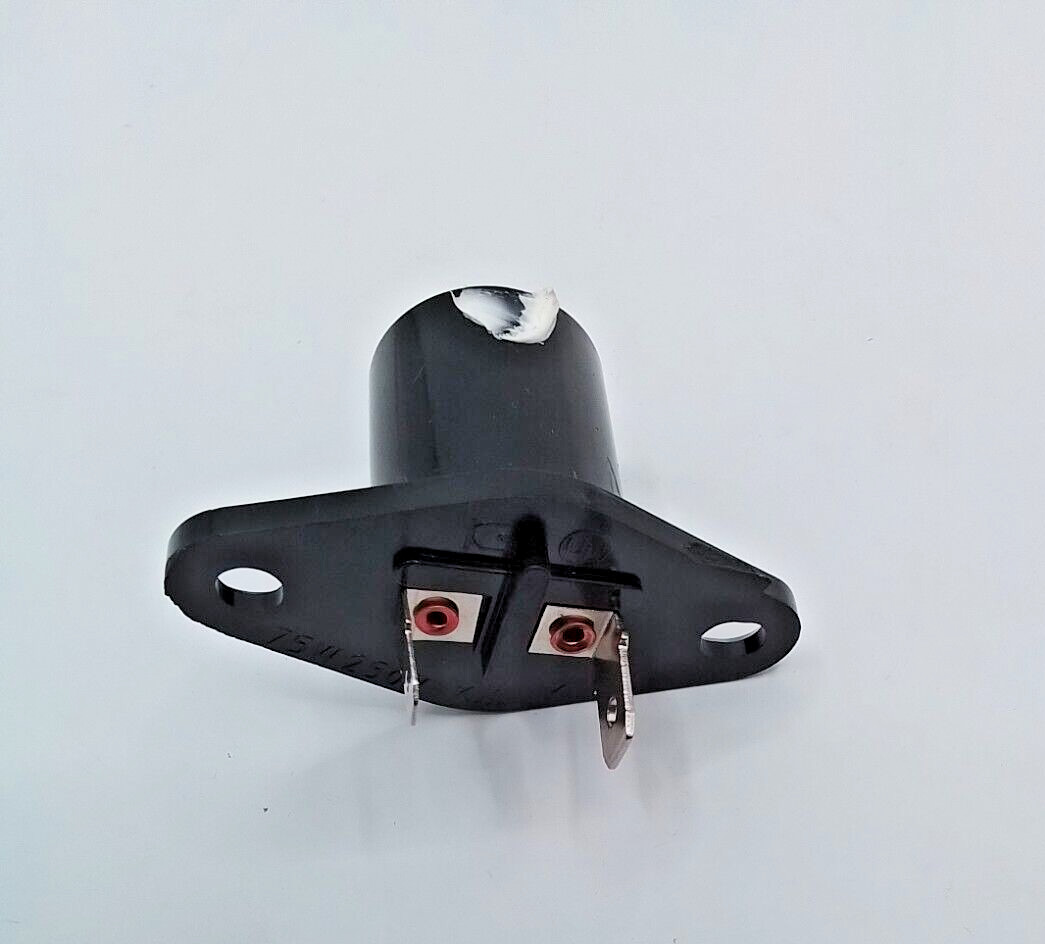 LAMP HOLDER 6620G00007C