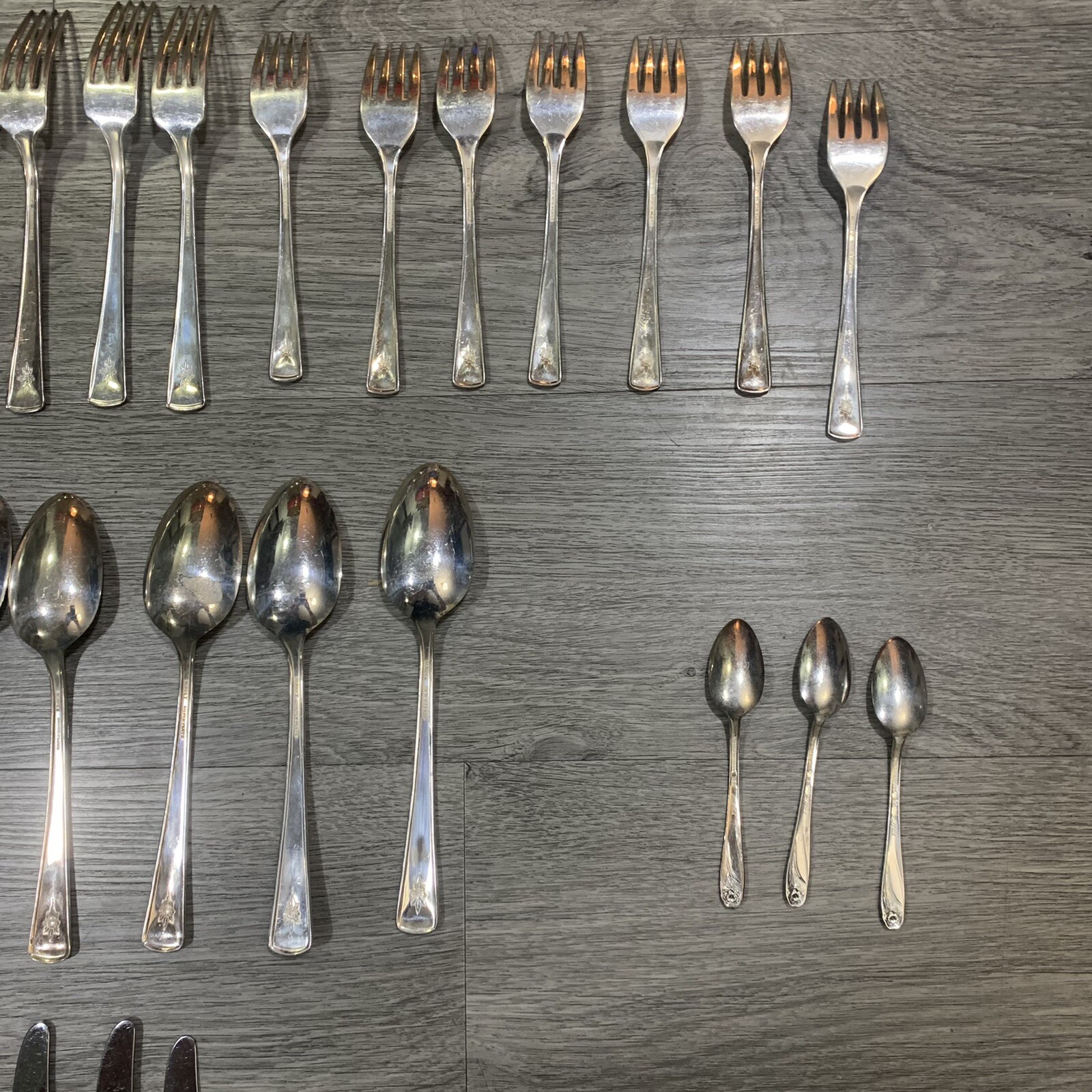 Vintage MINUET Silver Plate Flatware Set 42 Pieces (7 settings +)