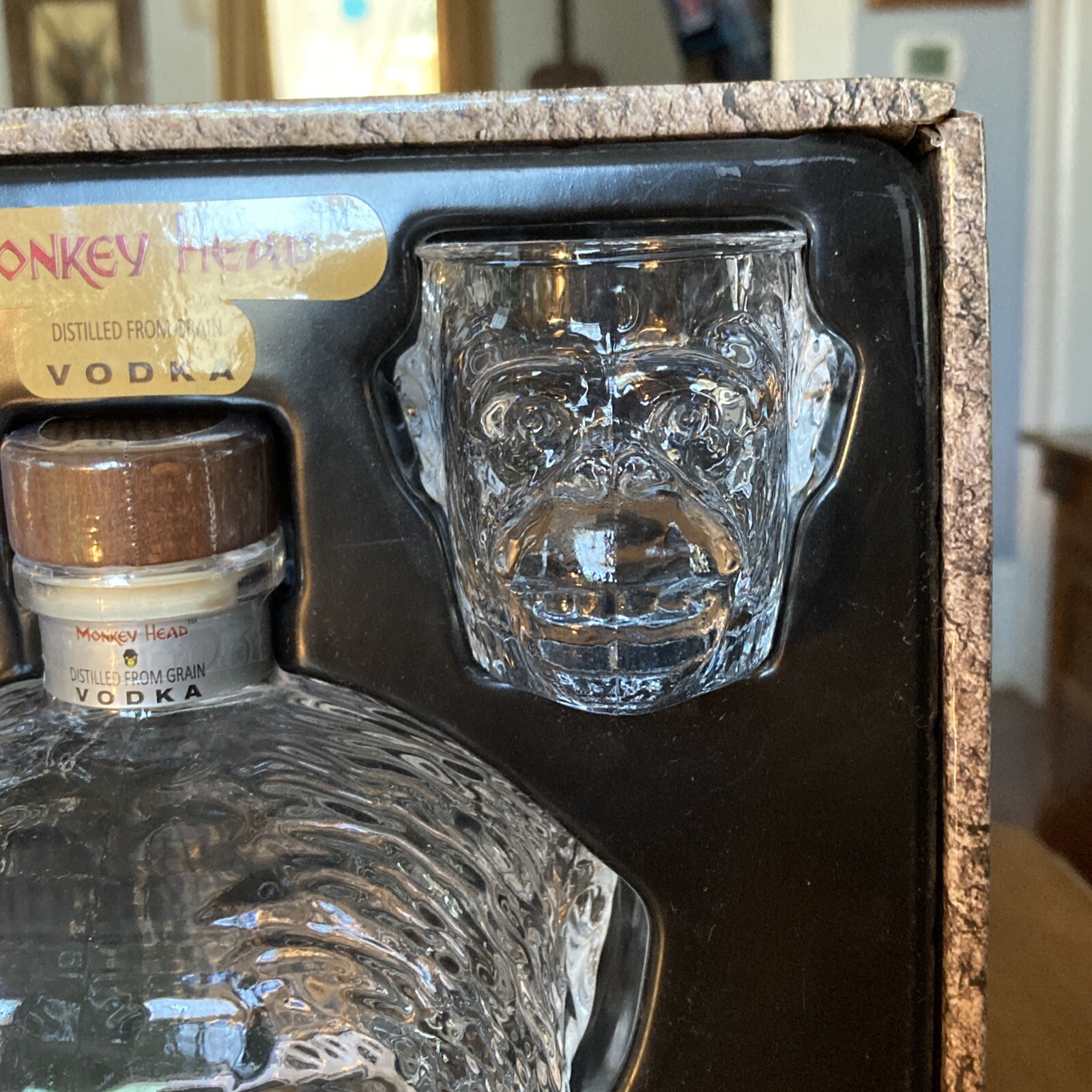 Monkey Head Vodka 750ml Bottle Decanter EMPTY w/ 2 Shot Glasses & Display Box
