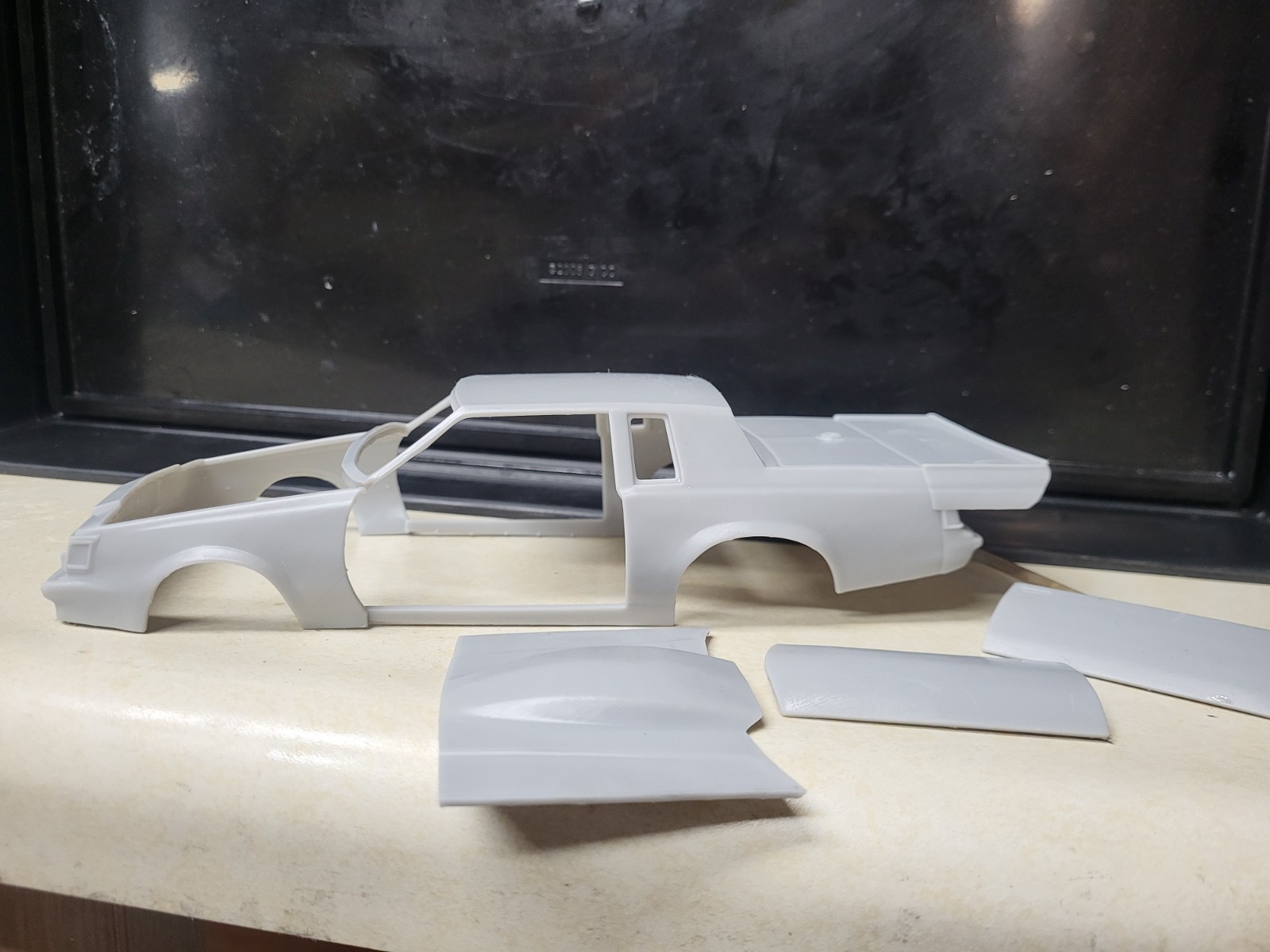 1/25 scale resin 3d printed Outlaw Buick GNX drag body model separated parts