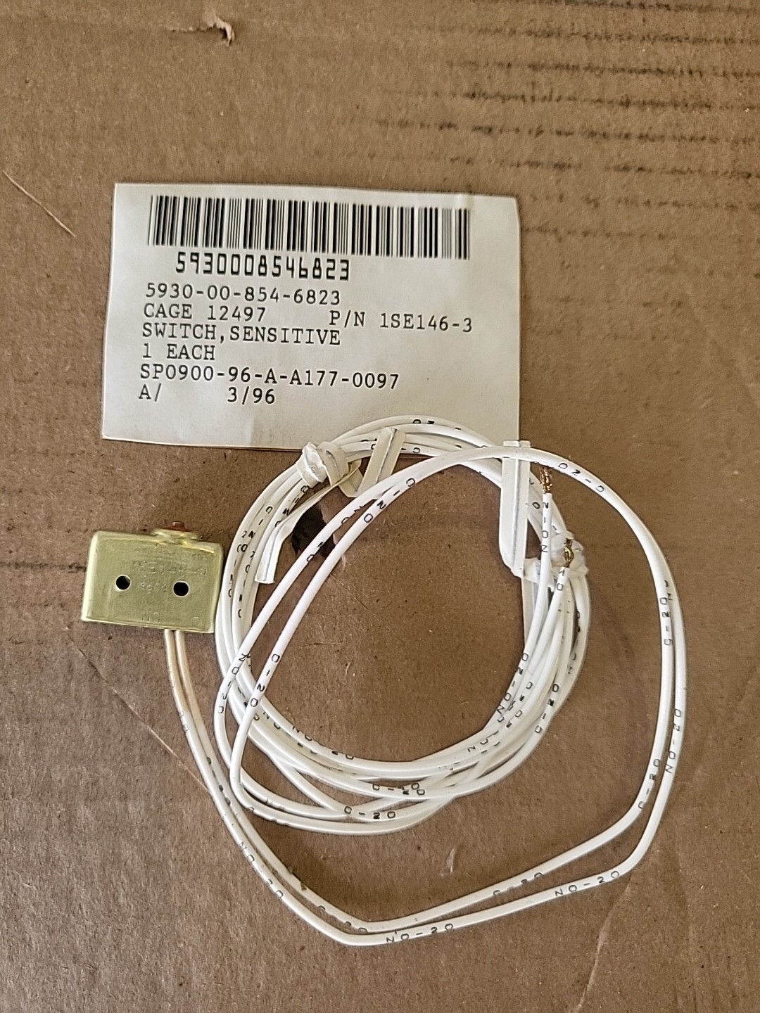 Microswitch Honeywell 1SE146-3 Miniature Limit Switch, 36" Leads. NOS