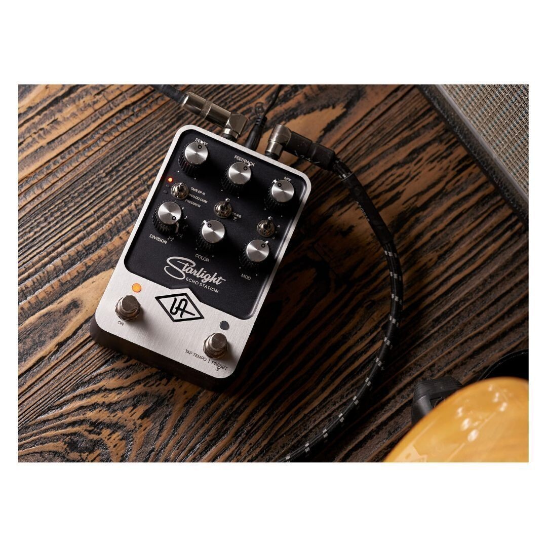 Universal Audio UAFX Starlight Echo Station Delay Modeling pedal with Bluetooth