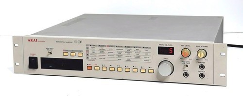 AKAI Professional S01 16-Bit MIDI Digital Sampler 2U Rackmount Floppy USED