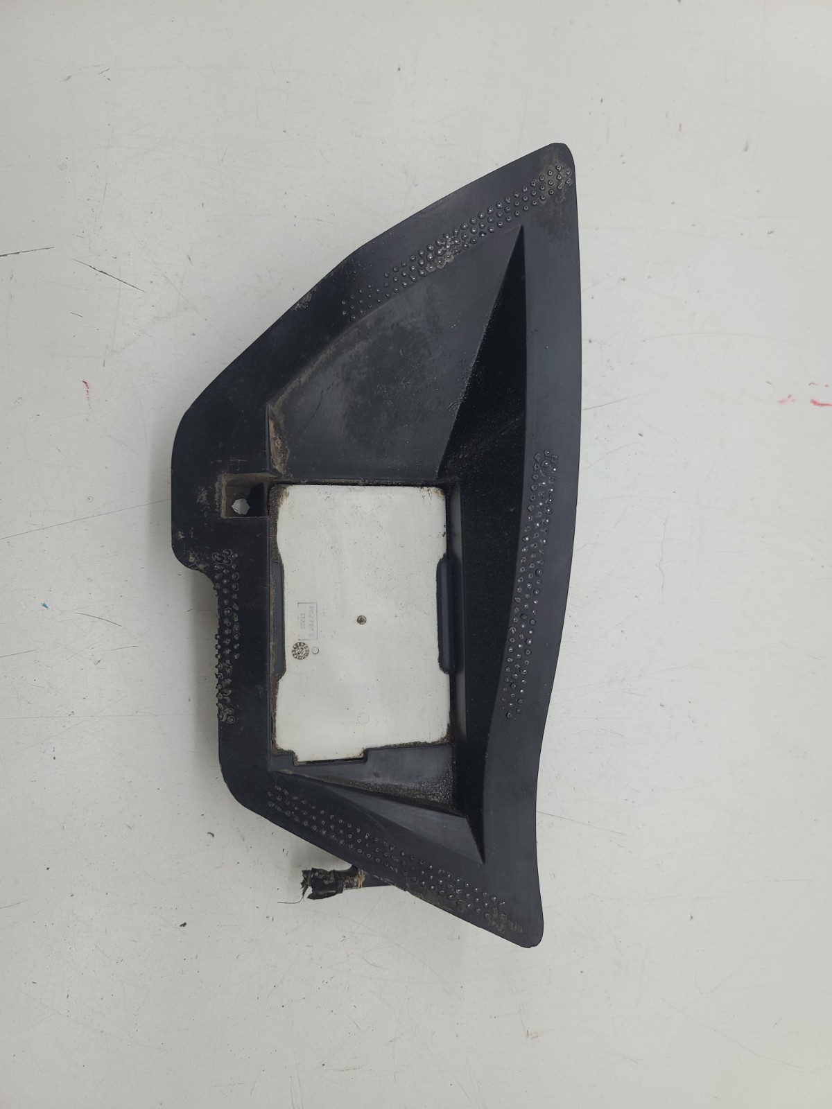 2013 -2017 GM Traverse Enclave Rear Right Object Alert Sensor Bracket 22844882