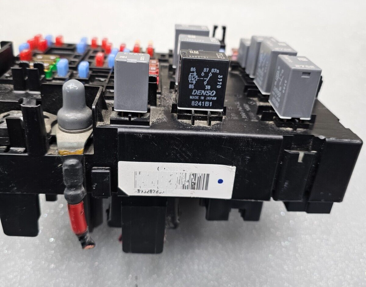 🔥2007-2009 Chevrolet Equinox Engine Fuse Relay Box Control Module OEM