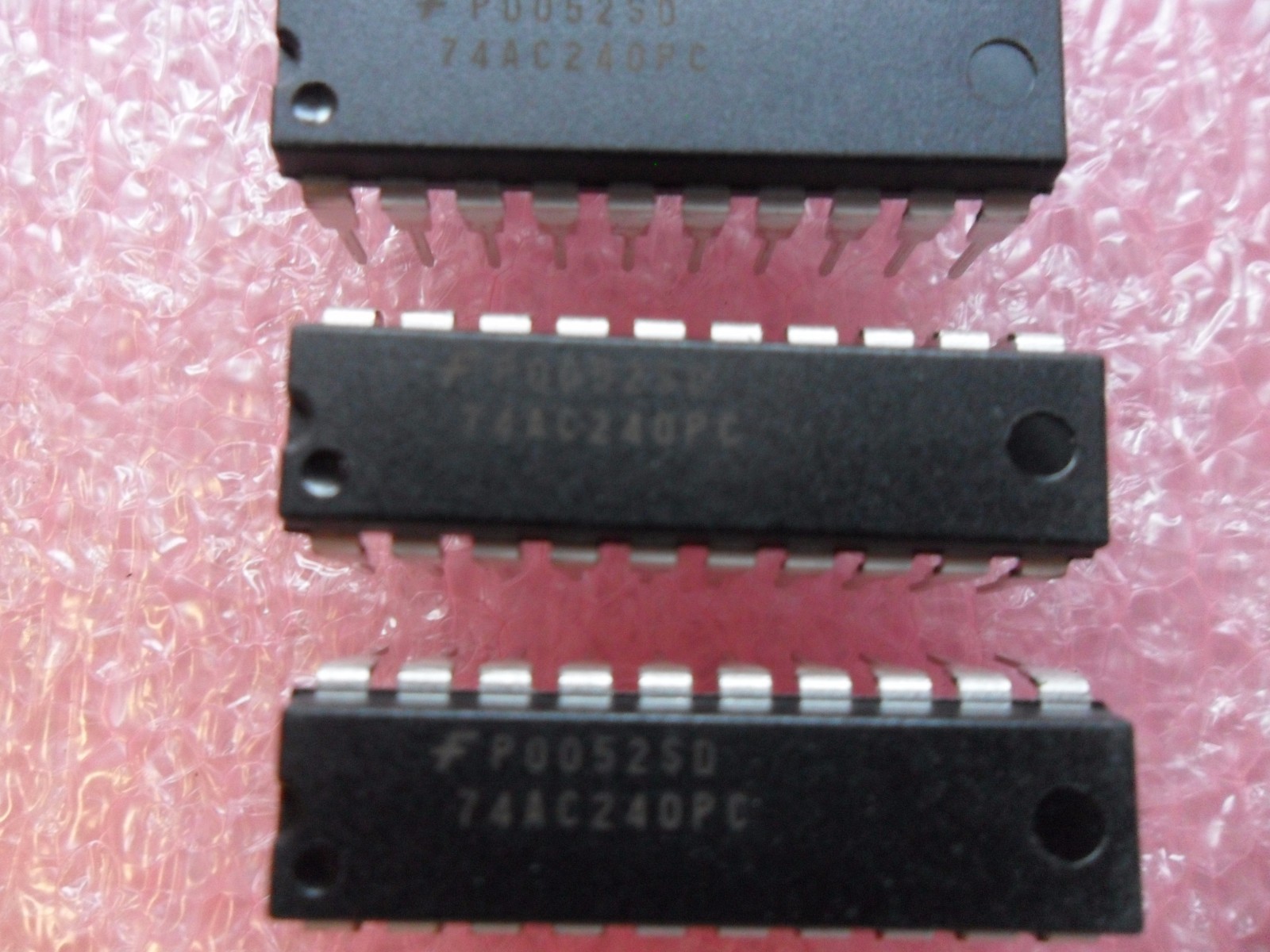 74AC240PC IC OCTAL BUFFER LINE DRIVER 20-PIN DIP ( 10 pcs PER LOT)