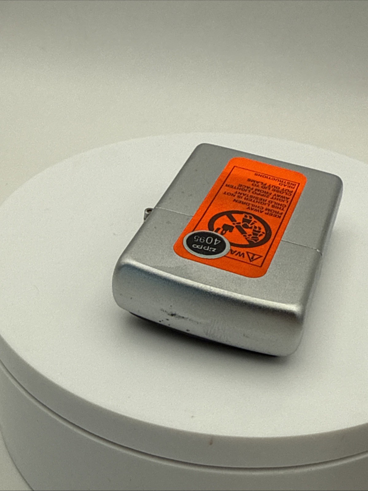ZIPPO SILVER SPEARS LIGHTER 2002 - BNIB & RARE 389