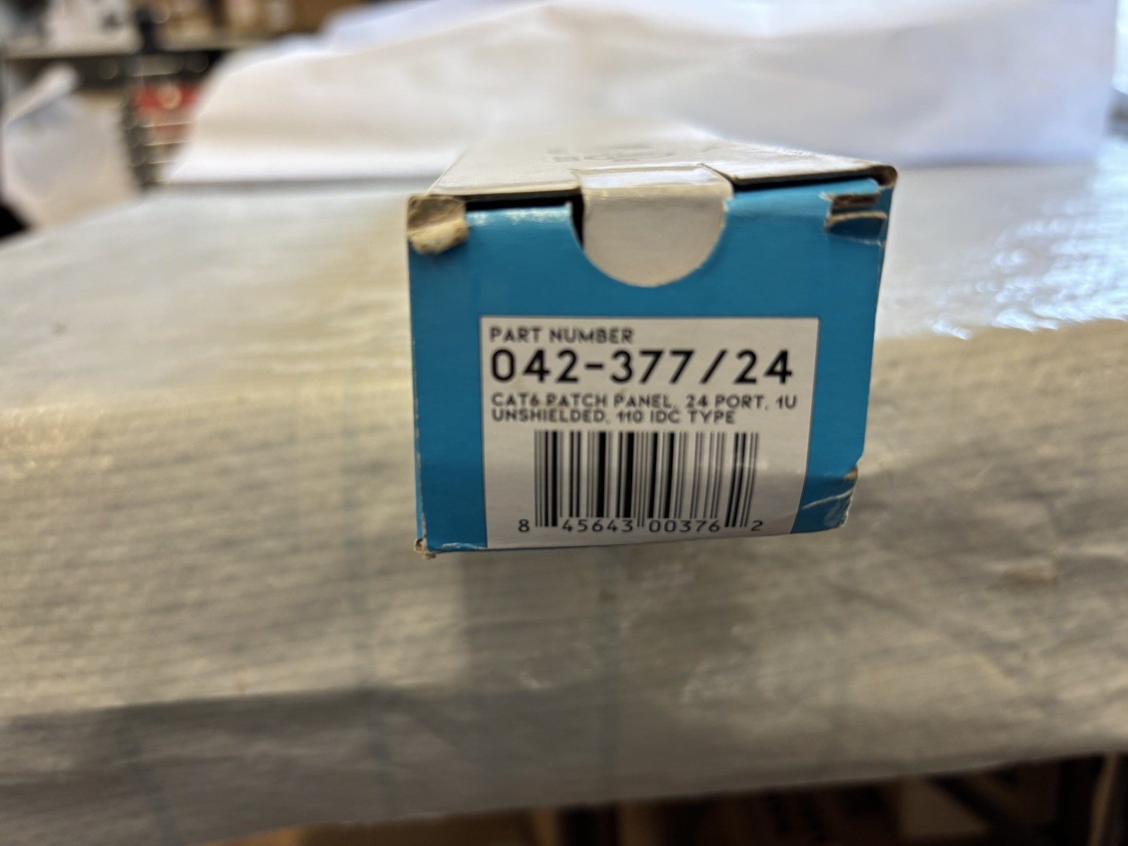 Vertical Cable CAT6e Unshielded 24-Port  Patch Panel #042-377/24 New in Box