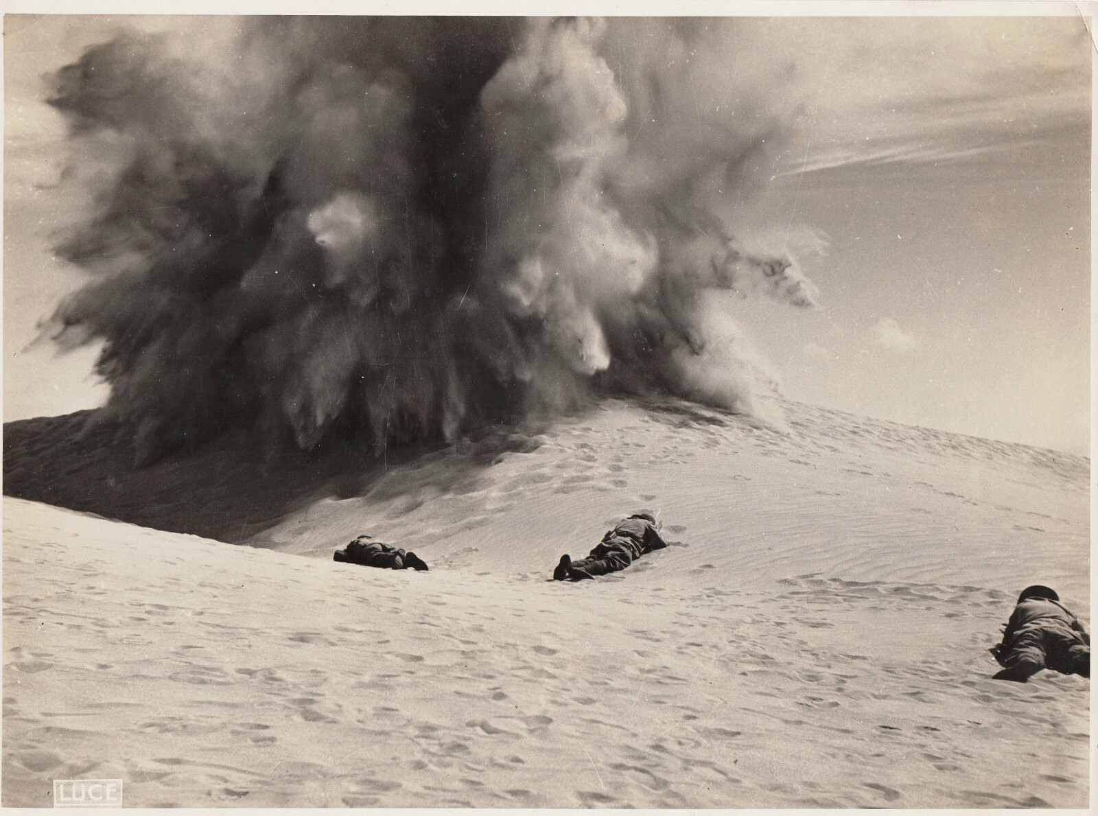 WORLD WAR ll ~ ITALIAN SOLDIERS IN EGYPT TAKE COVER FROM SHELL BLAST~ c. - 1942