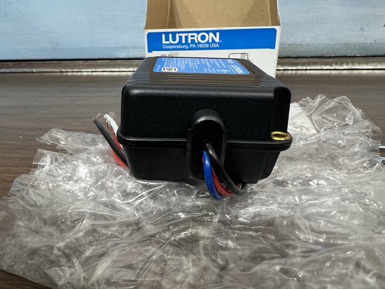 (1) Lutron PP-DV Power Packs - Black -New