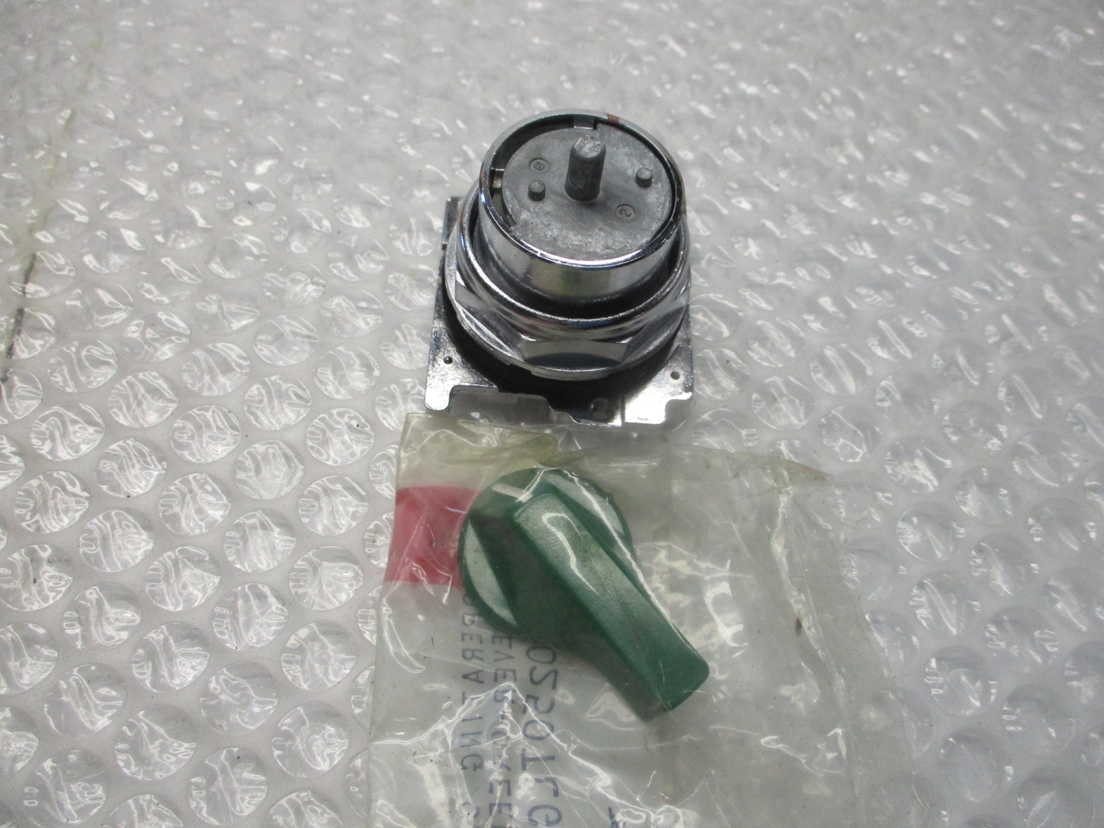 CUTLER HAMMER 10250T4067 SELECTOR SWITCH NSMP
